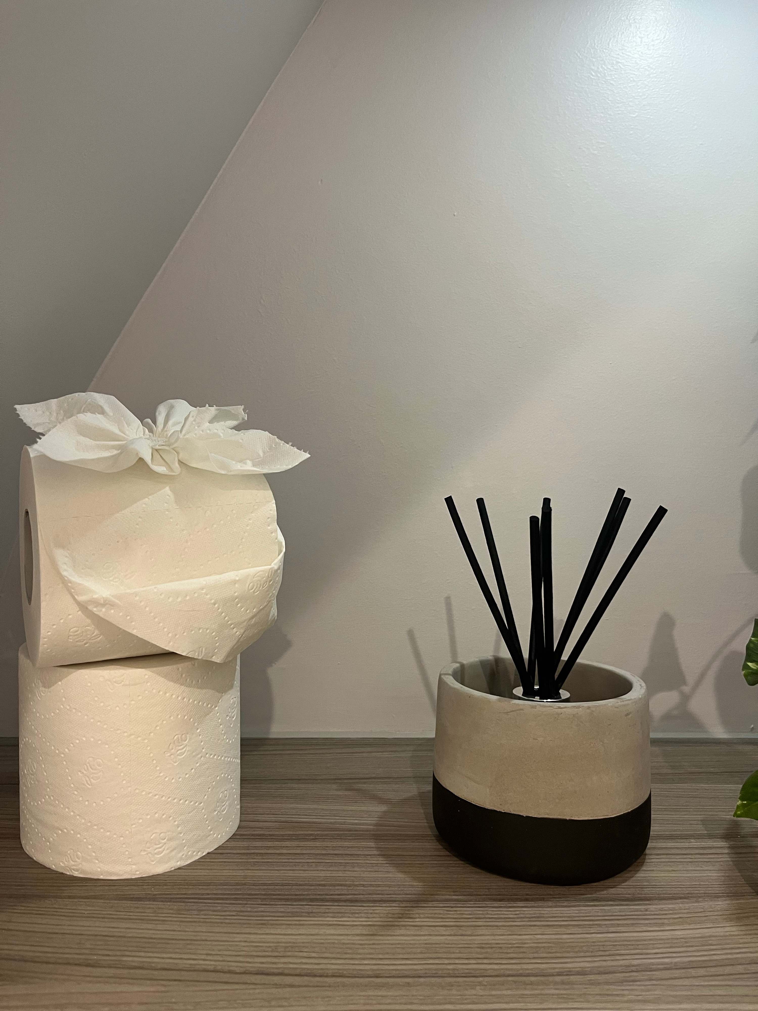 *NEW* Contemporary 2 bed, free parking