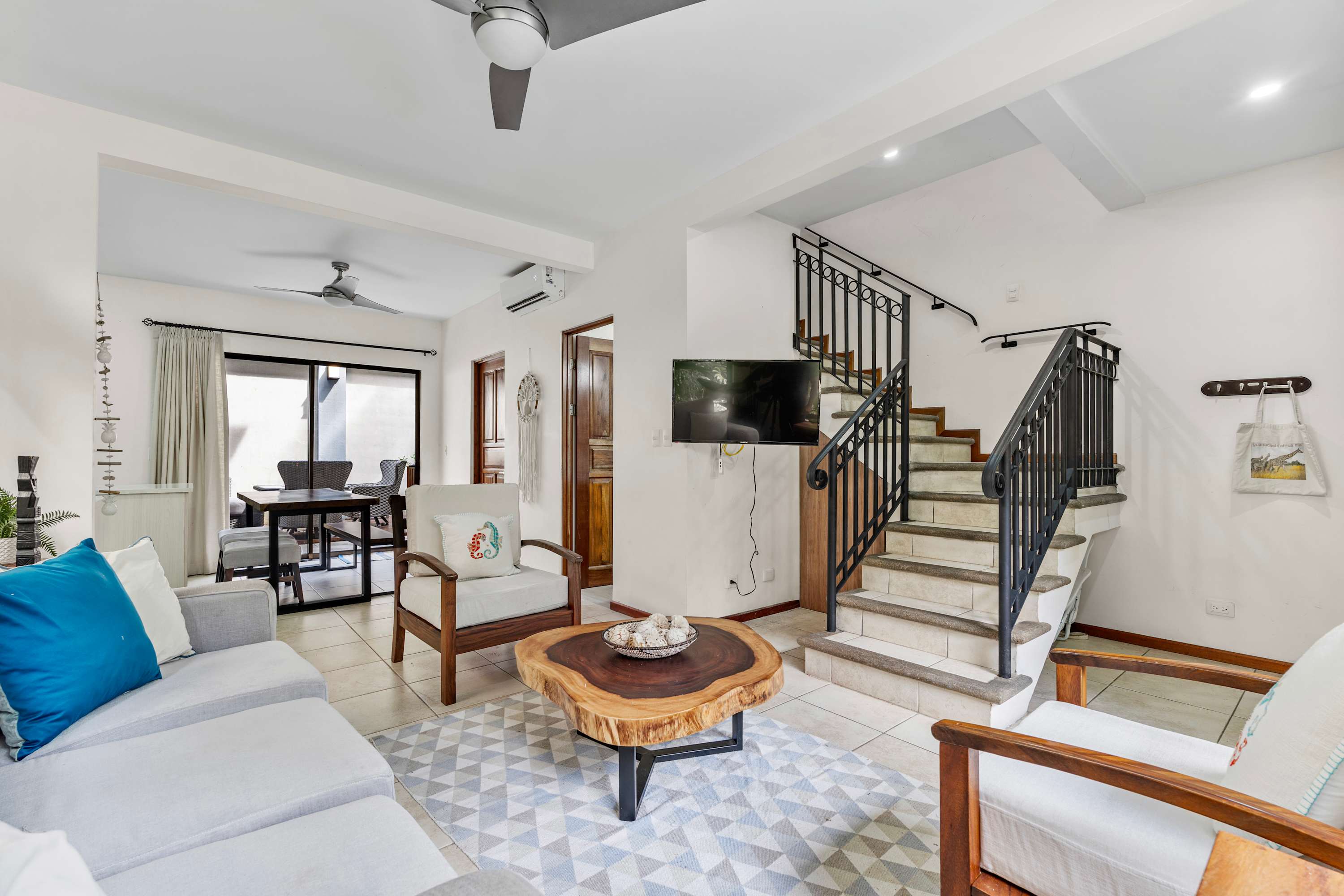Pool Oasis, Concierge & 5min drive to the Beach — Playa Potrero, Provincia de Guanacaste — vacation rental