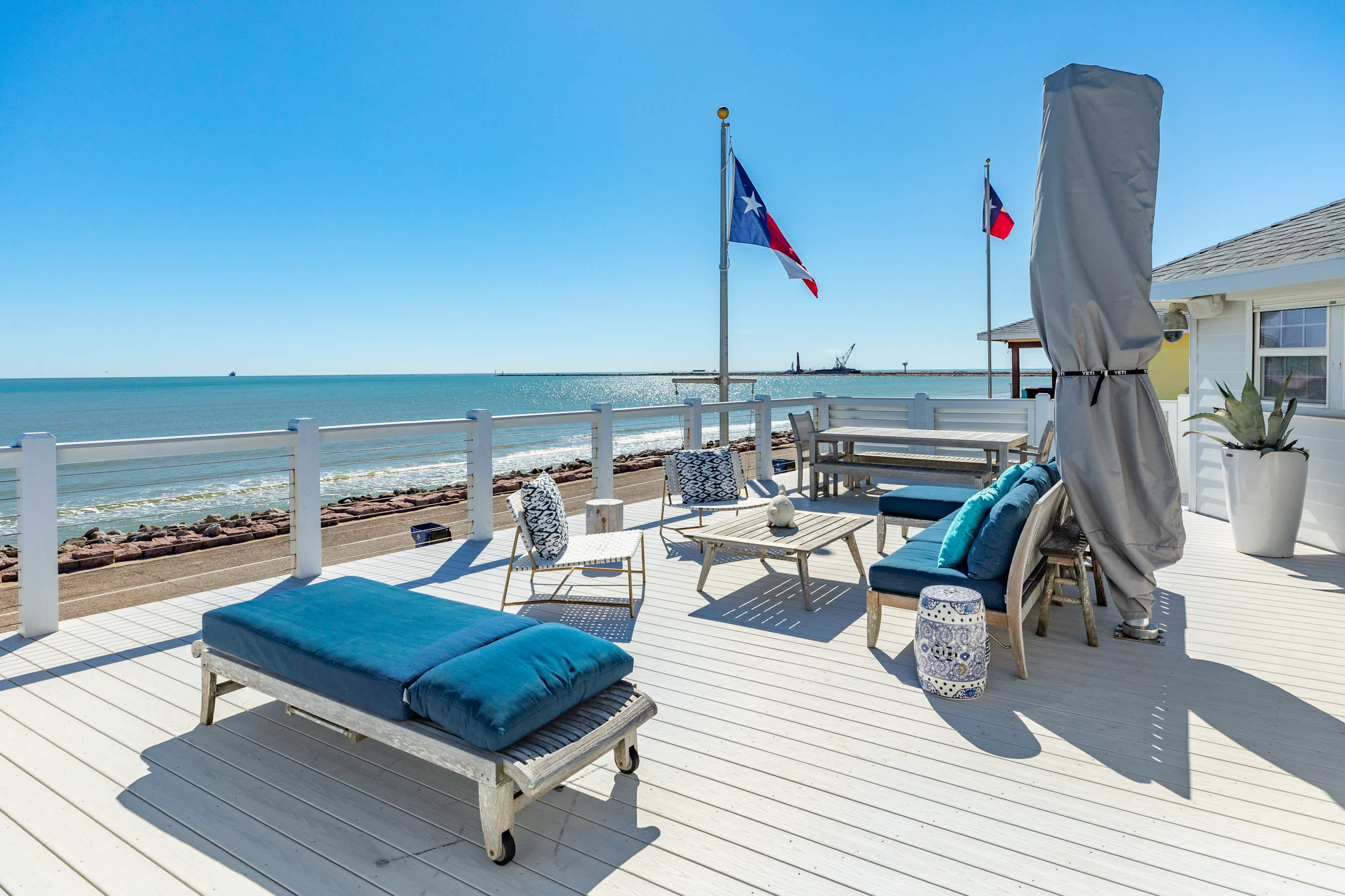 Wave Watcher Stylish Direct Oceanview Near Jetty