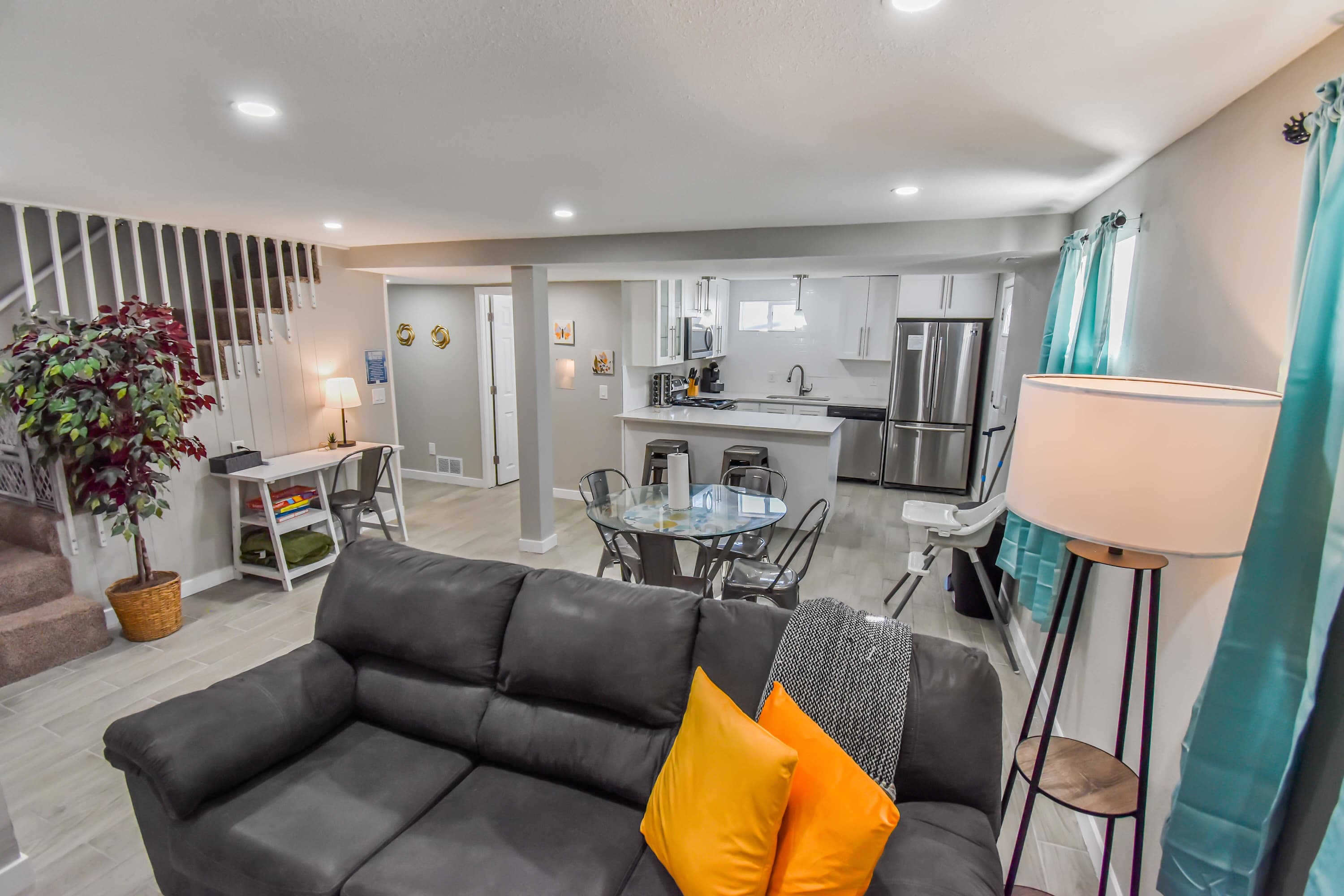 Vibrant & Cozy Two Bedroom Lower Unit King Beds 5