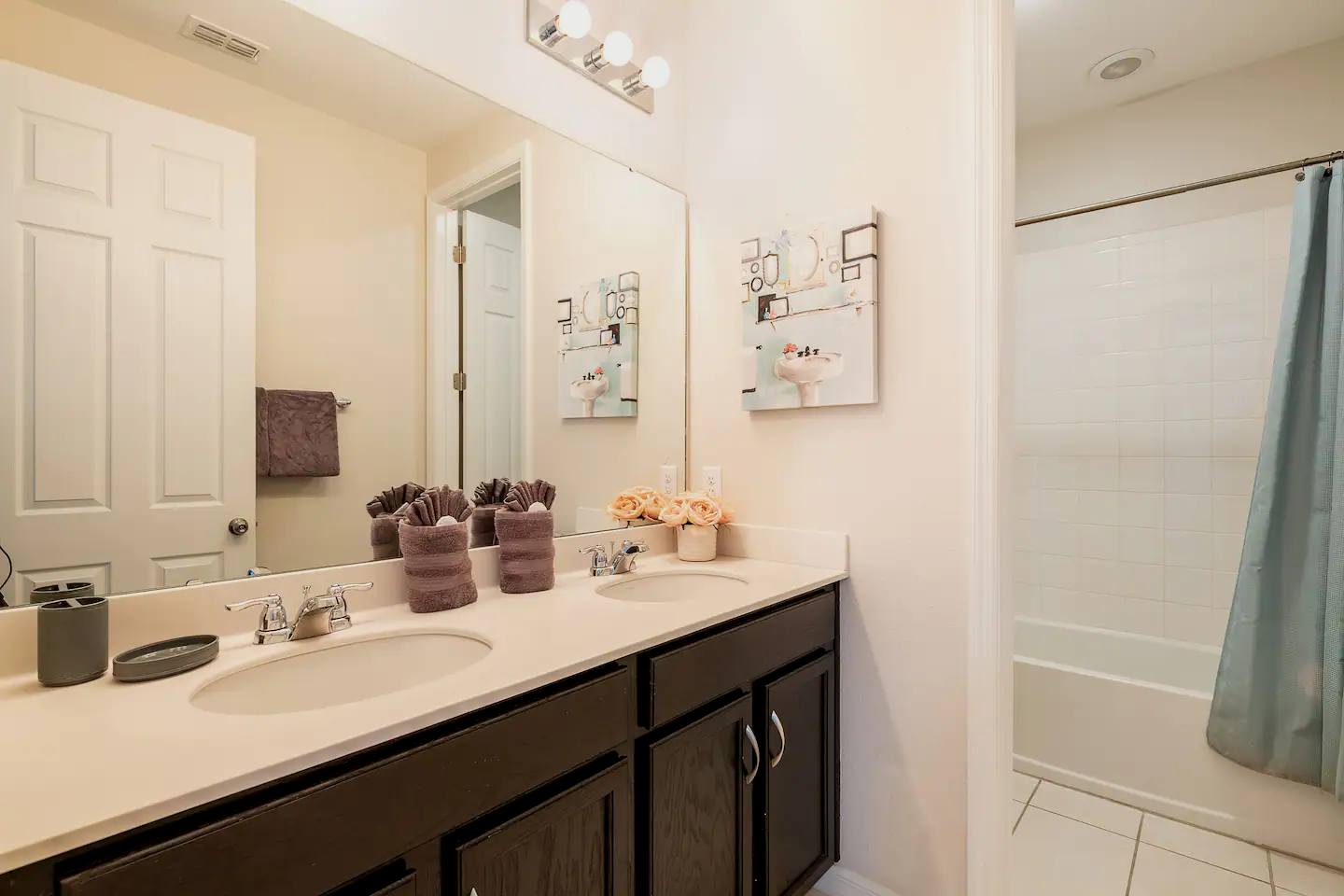 Spacious retreat w/ pool & hot tub