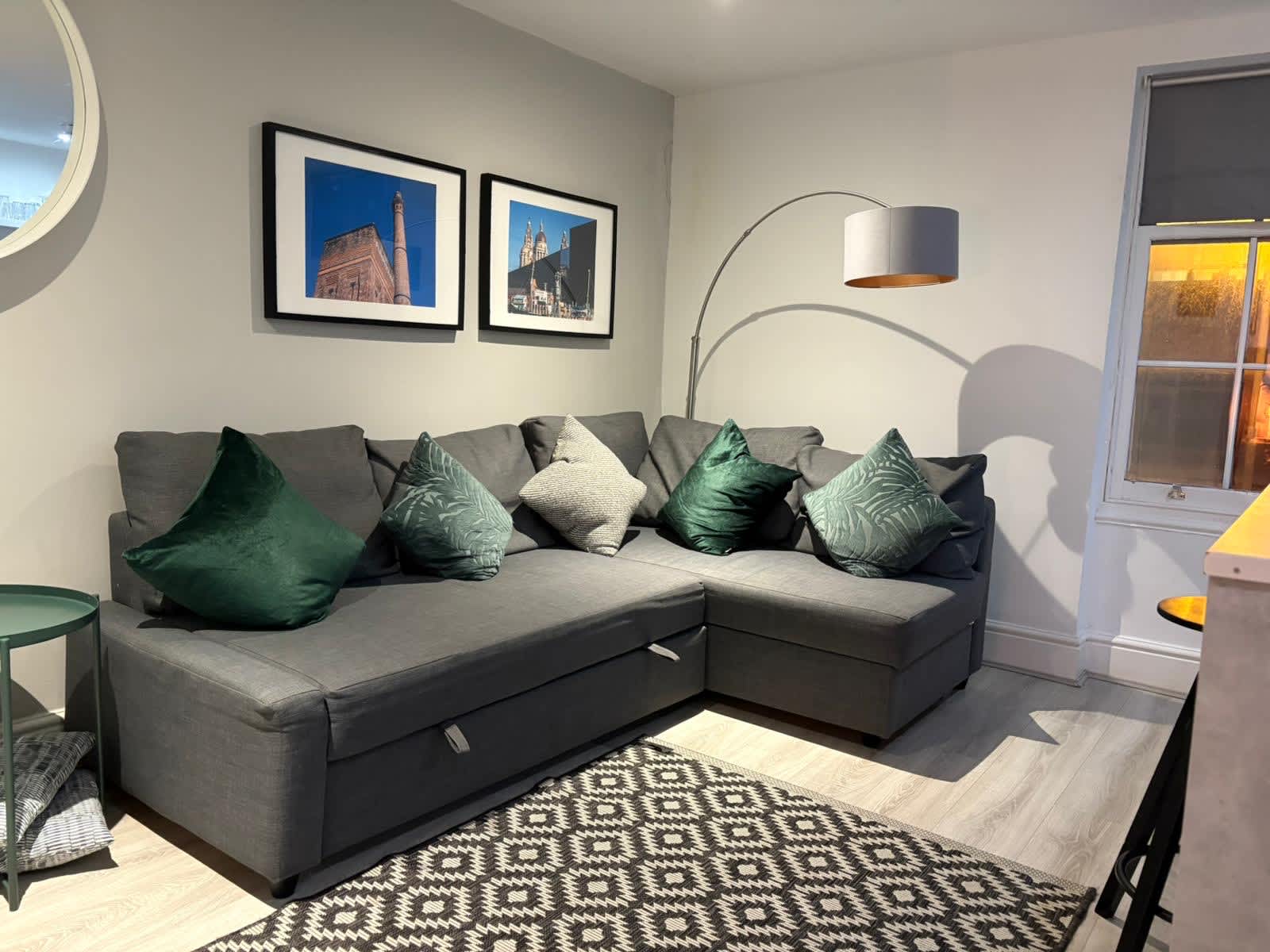 Jude's Place 03