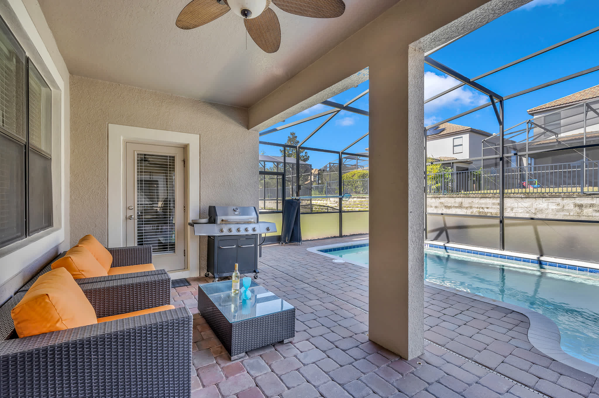 Heated Pool, Free Waterpark and Lazy River!