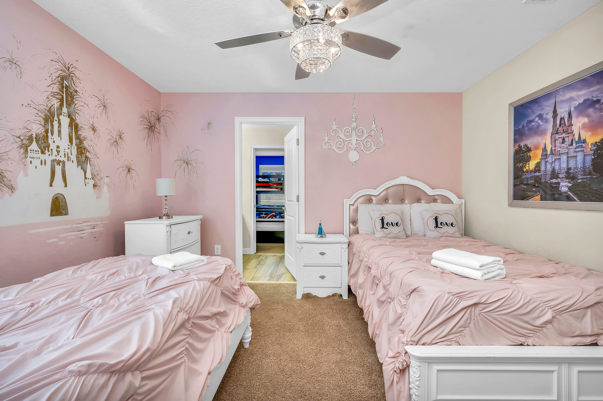 Heated Pool, Free Waterpark and Lazy River!