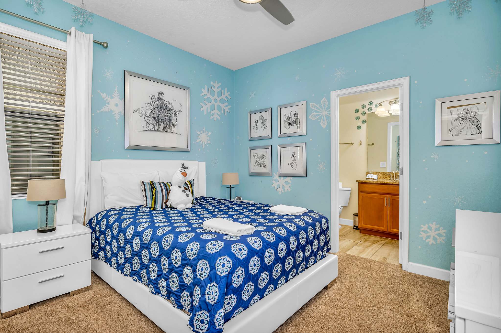 Heated Pool, Free Waterpark and Lazy River!