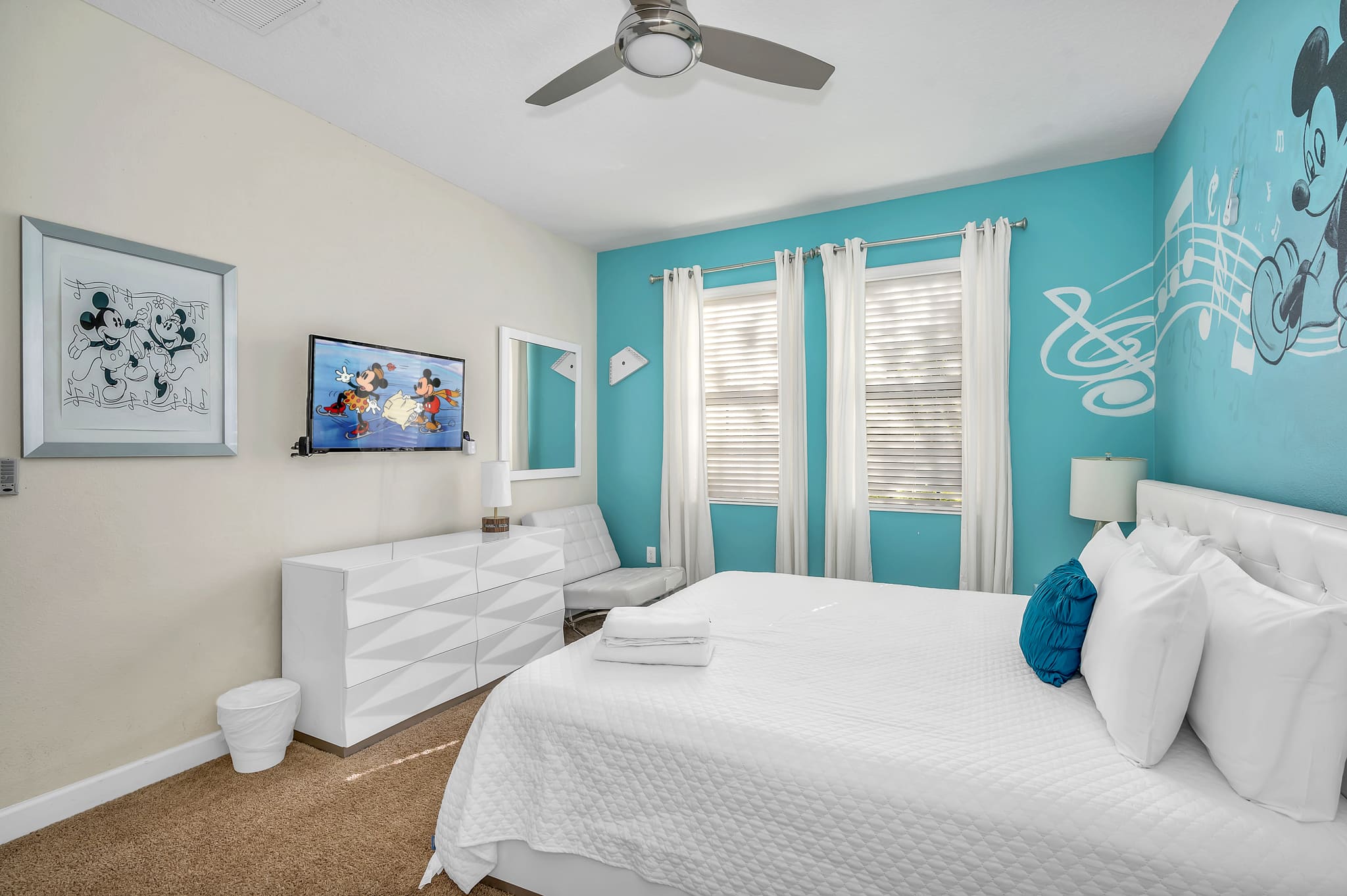 Heated Pool, Free Waterpark and Lazy River!