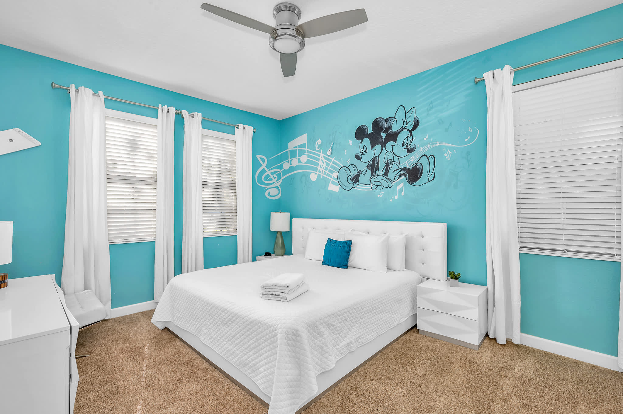 Heated Pool, Free Waterpark and Lazy River!