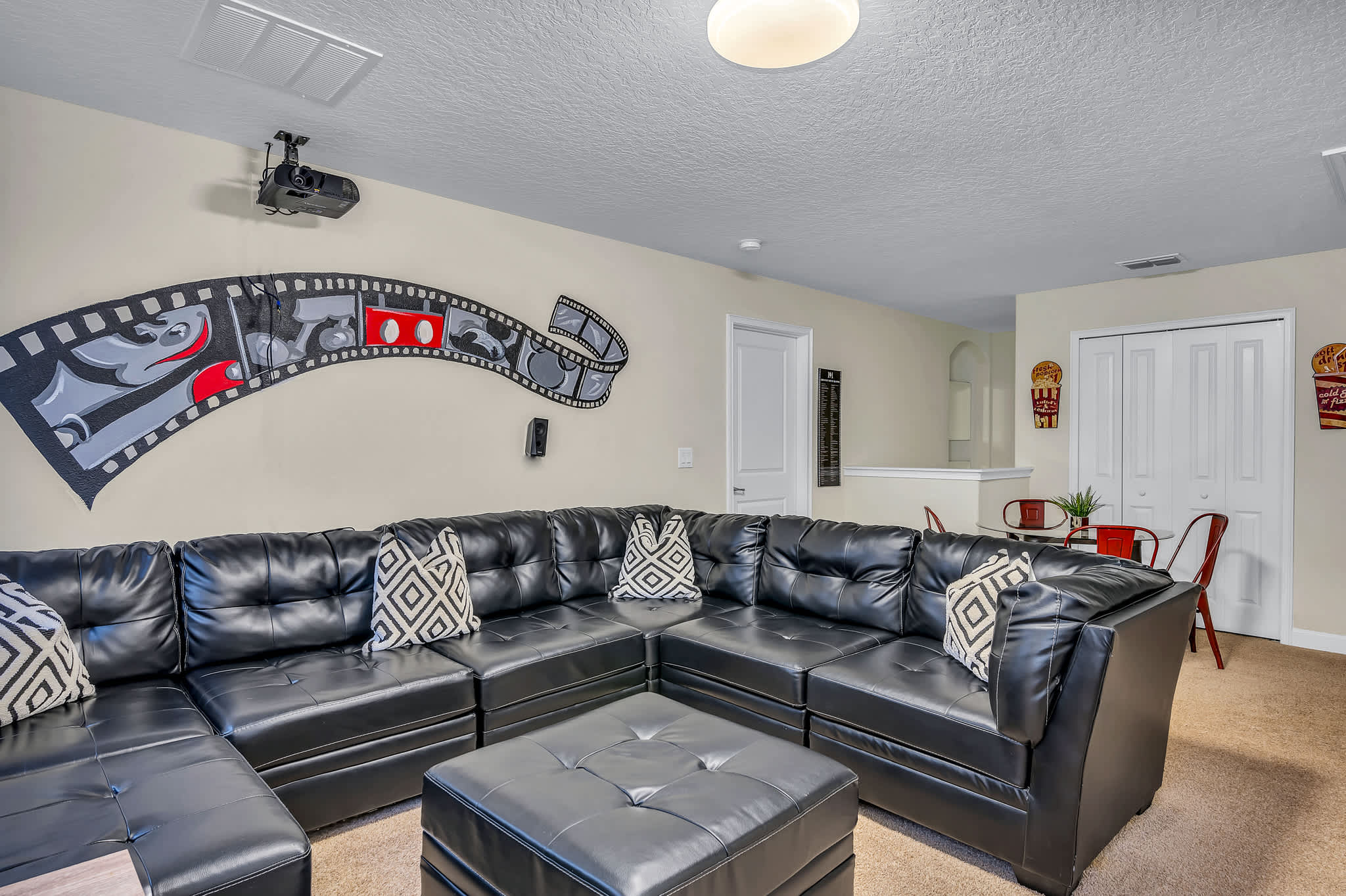 Heated Pool, Free Waterpark and Lazy River!