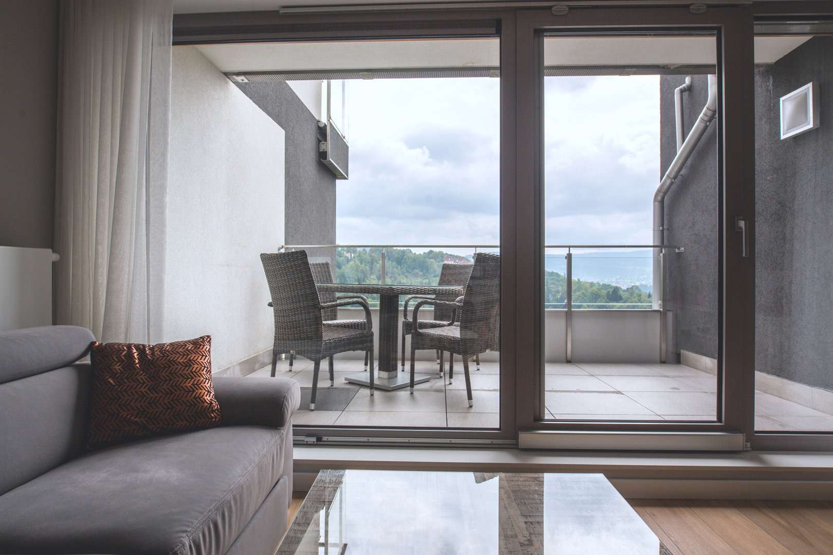 View 10