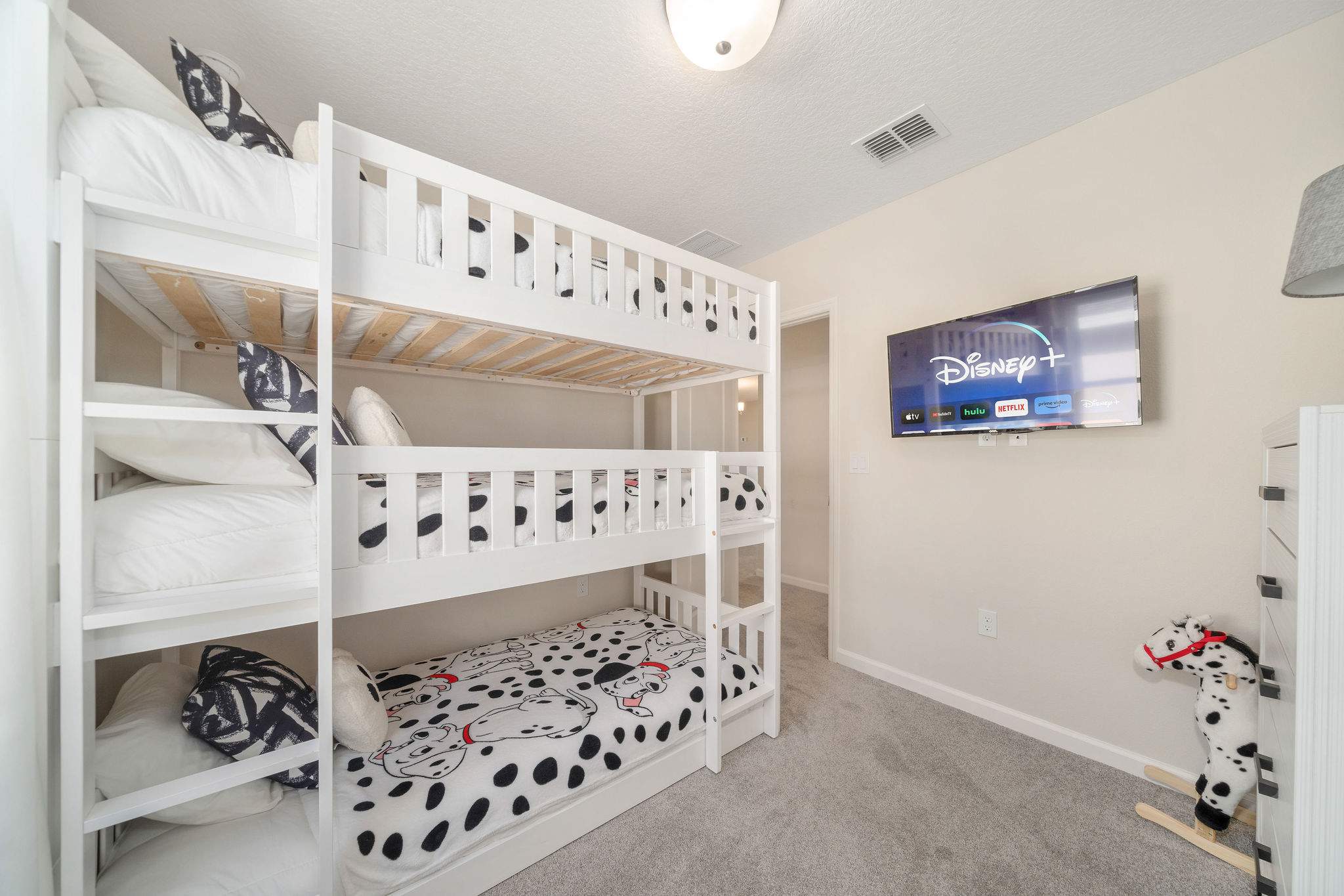 Luxury KOSHER Villa-w/ Heated Pool! + 12 MI to Disney!