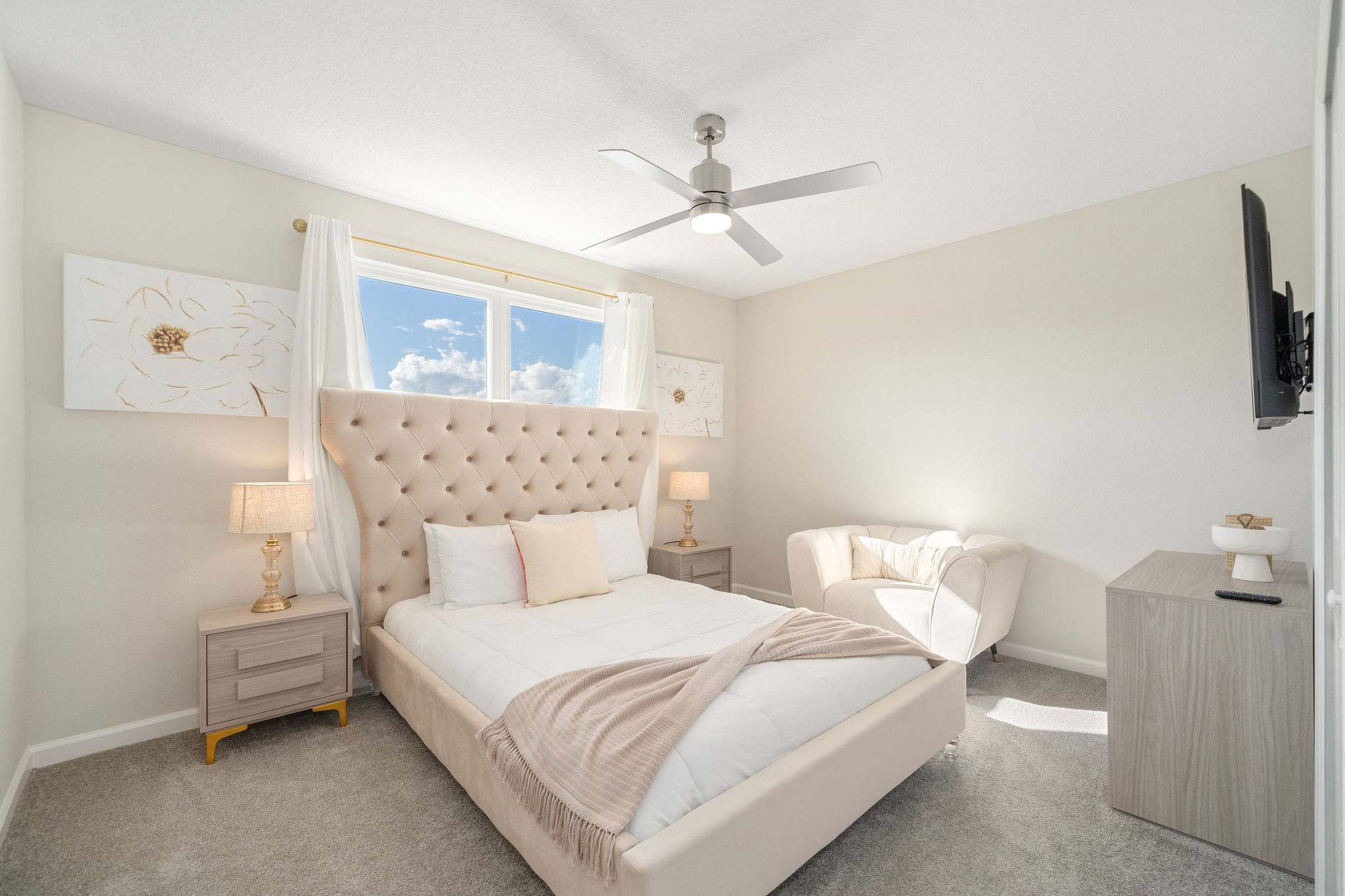 Luxury KOSHER Villa-w/ Heated Pool! + 12 MI to Disney!