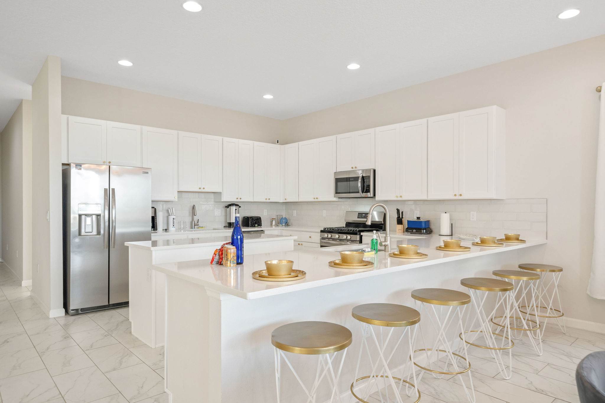 Luxury KOSHER Villa-w/ Heated Pool! + 12 MI to Disney!