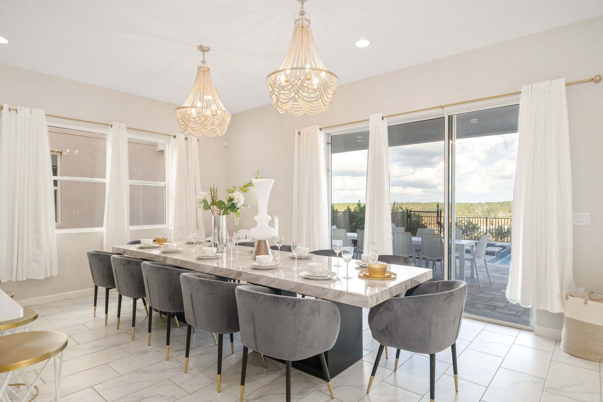 Luxury KOSHER Villa-w/ Heated Pool! + 12 MI to Disney!