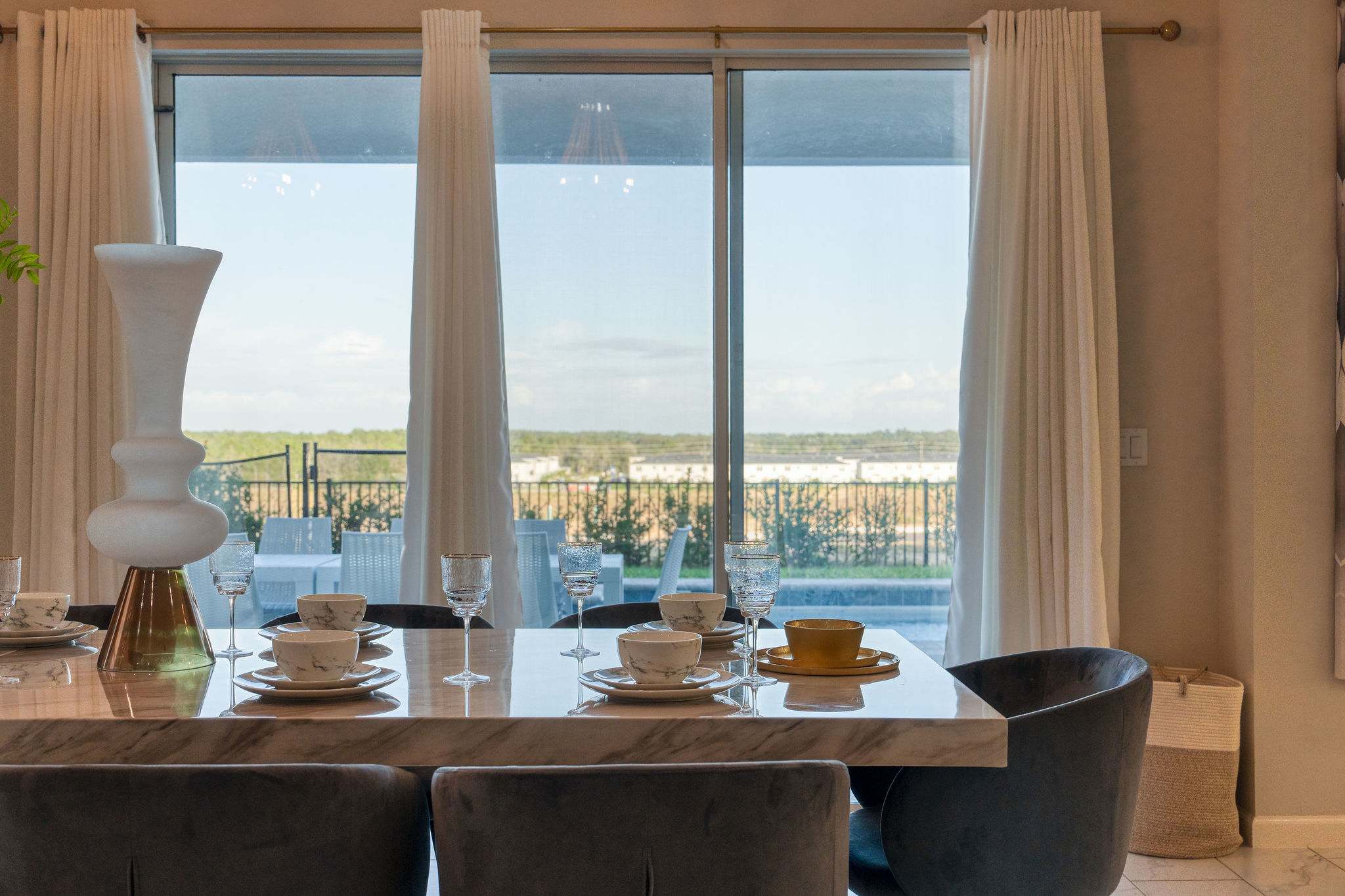 Luxury KOSHER Villa-w/ Heated Pool! + 12 MI to Disney!