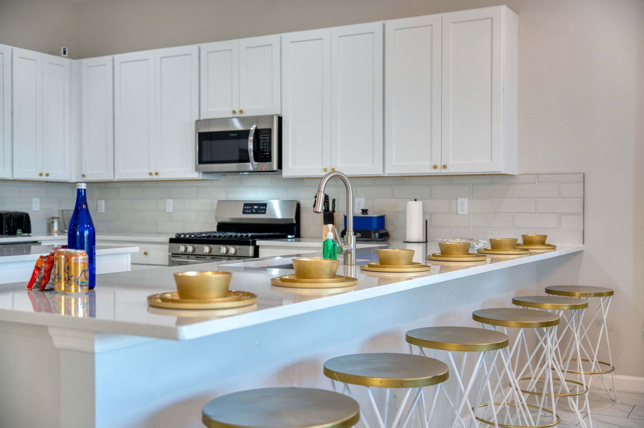 Luxury KOSHER Villa-w/ Heated Pool! + 12 MI to Disney!