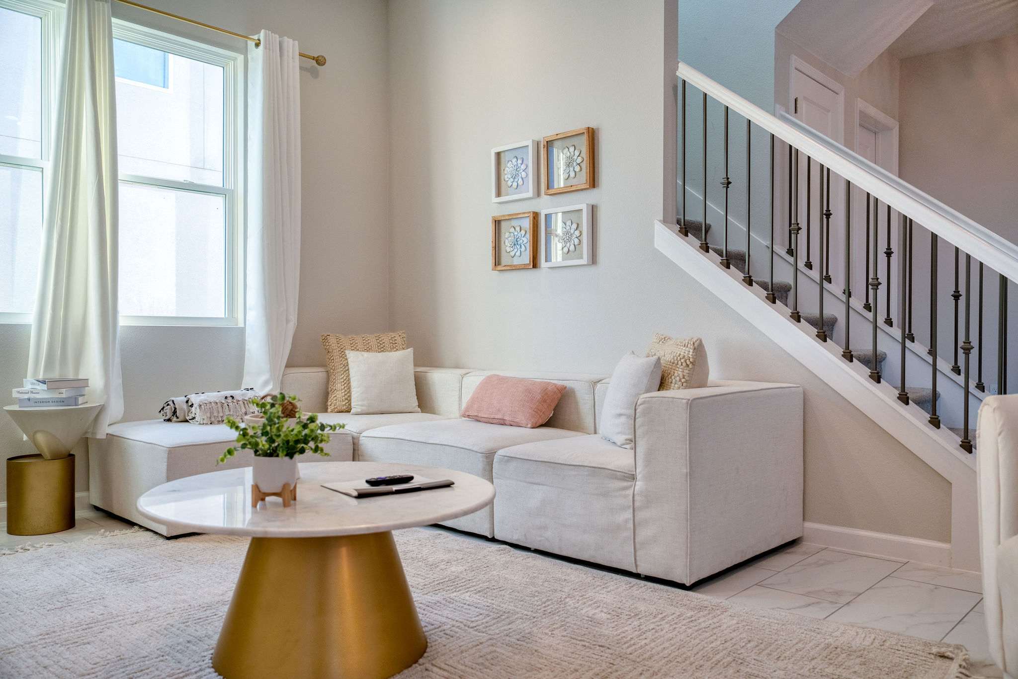 Luxury KOSHER Villa-w/ Heated Pool! + 12 MI to Disney!