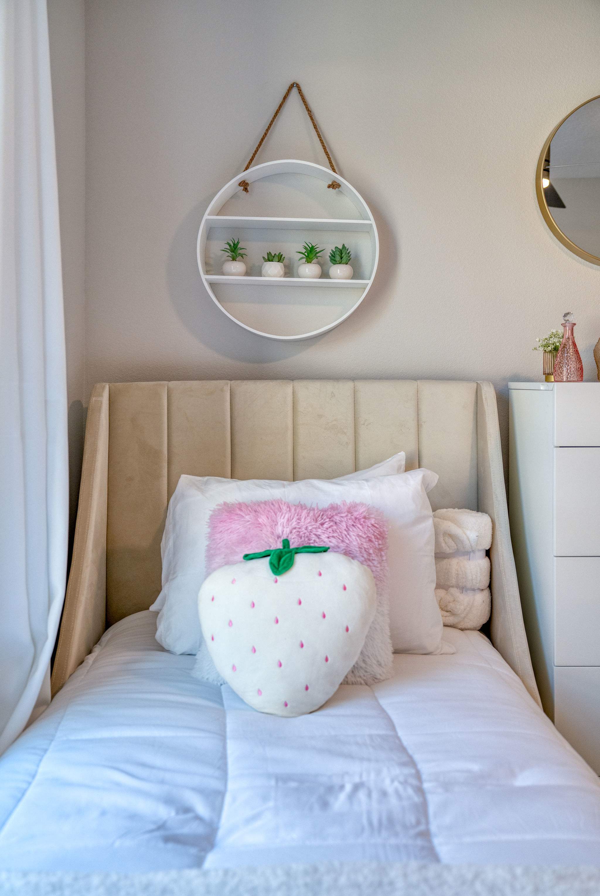 Luxury KOSHER Villa-w/ Heated Pool! + 12 MI to Disney!