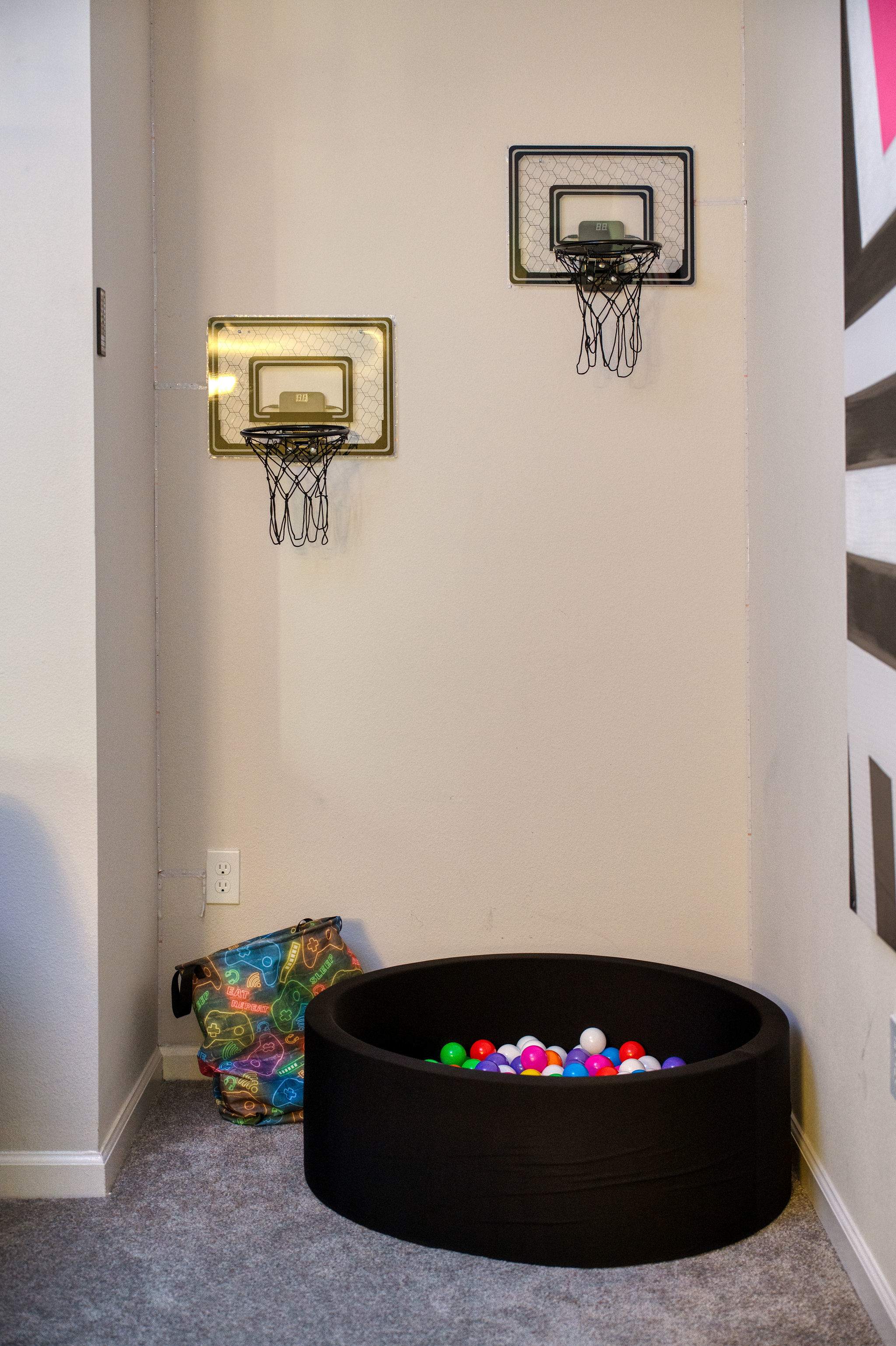 Luxury KOSHER Villa-w/ Heated Pool! + 12 MI to Disney!