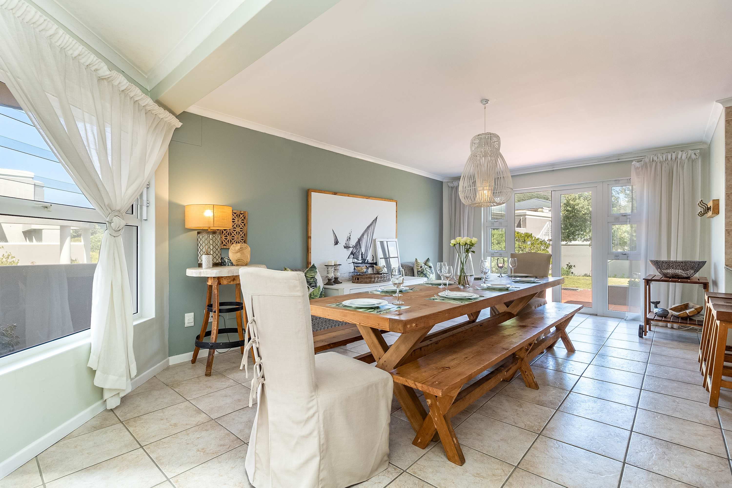 Beachfront Villa, SeaBreeze ,Hout Bay ,Cape Town , South Africa  - Picture 32