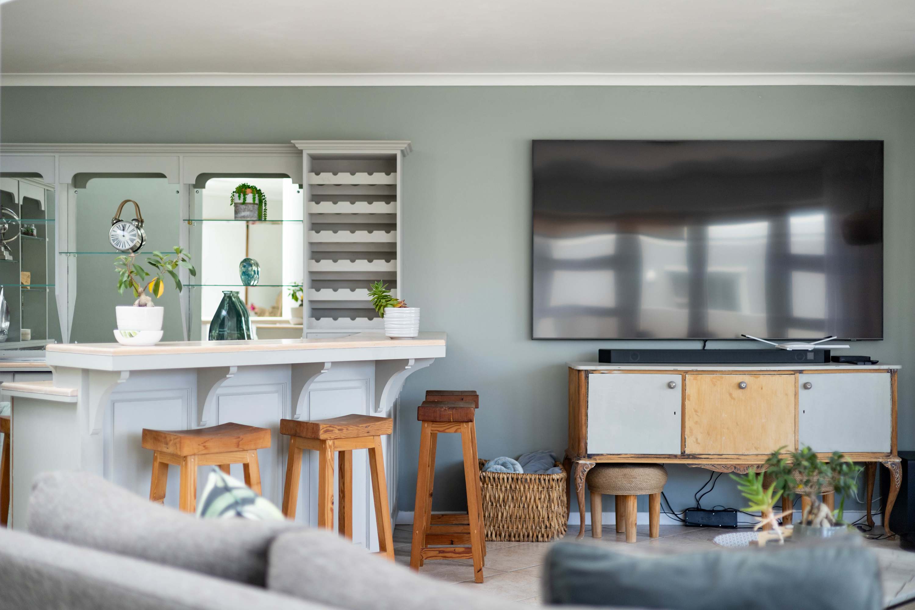 Beachfront Villa, SeaBreeze ,Hout Bay ,Cape Town , South Africa  - Picture 2