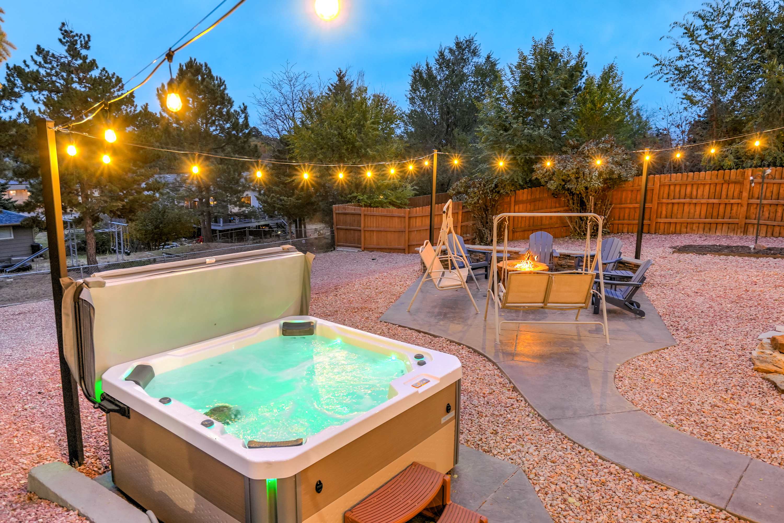 Luxury 5BD CO Retreat,Hot Tub,Fire Table,Mtn Views