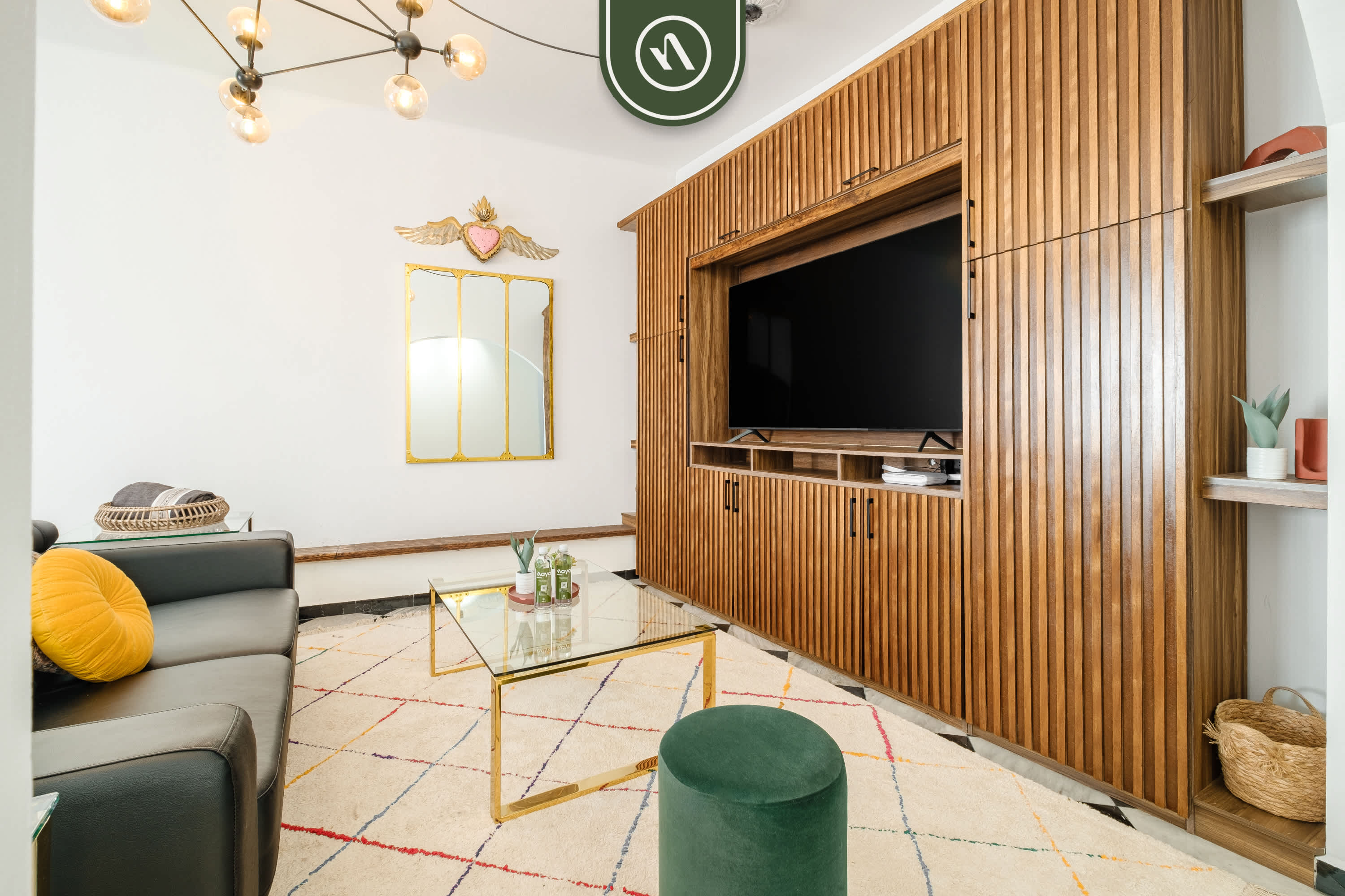 Art Deco Style Condo 2min Walk to Lincoln Park 3