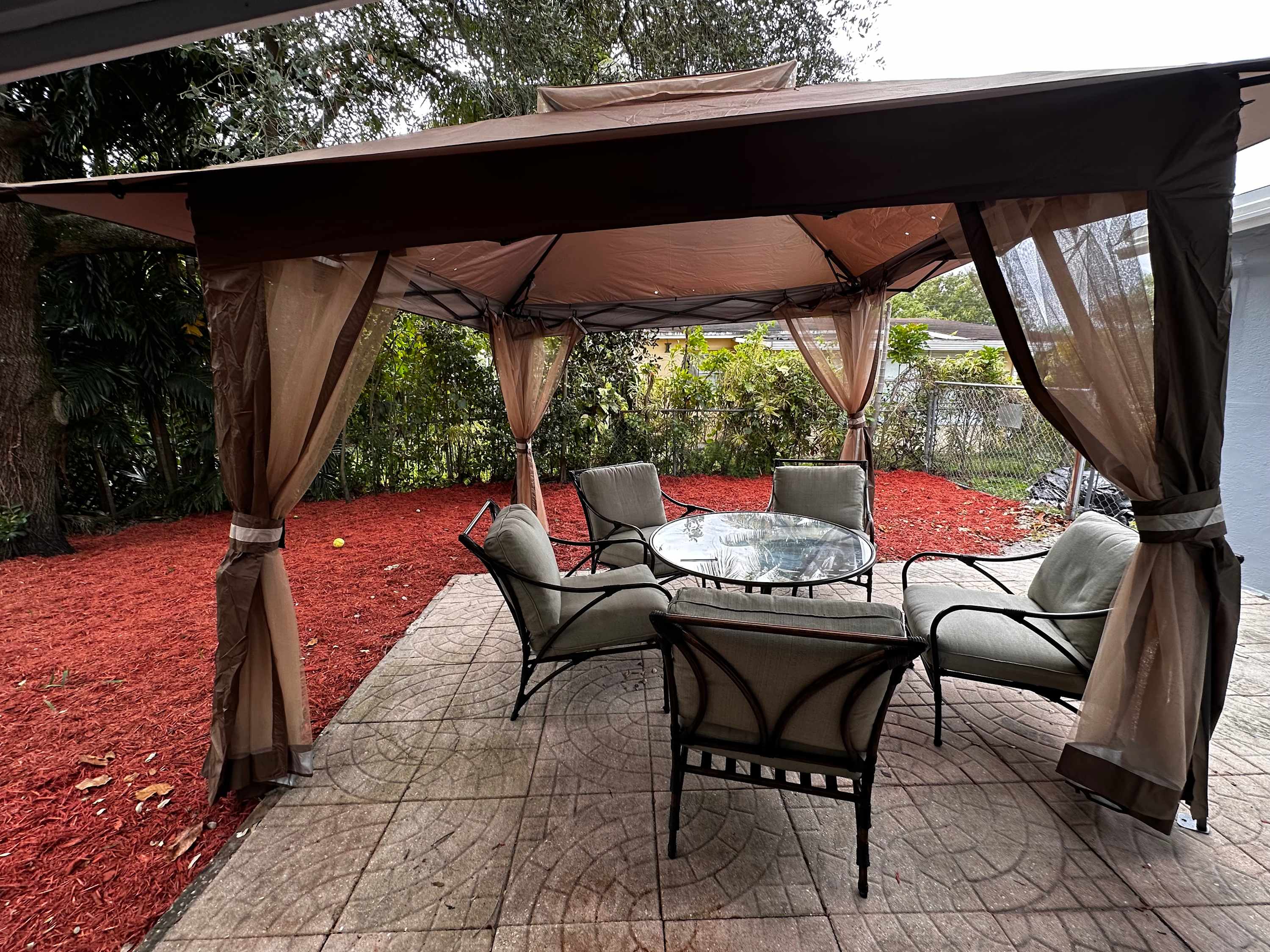 3 Bedroom Art Lover's Retreat