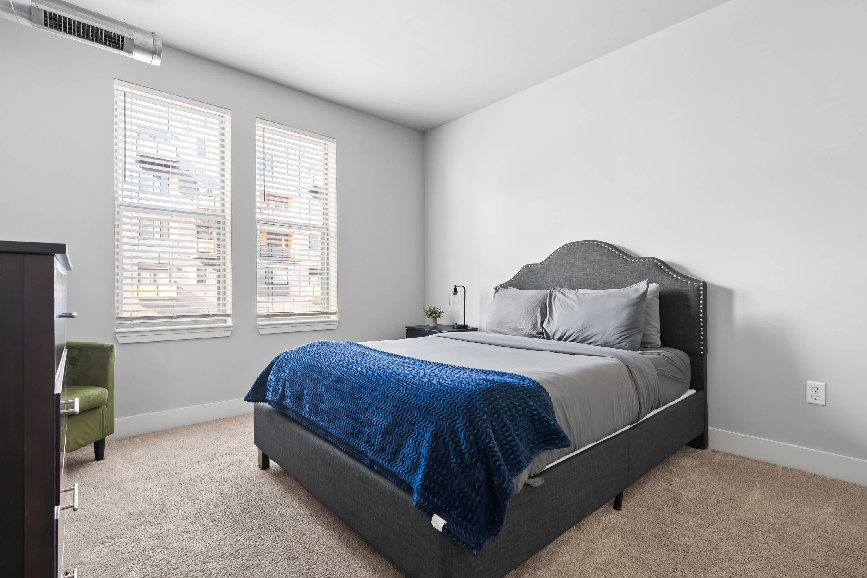 3 Downtown combined units with free parking