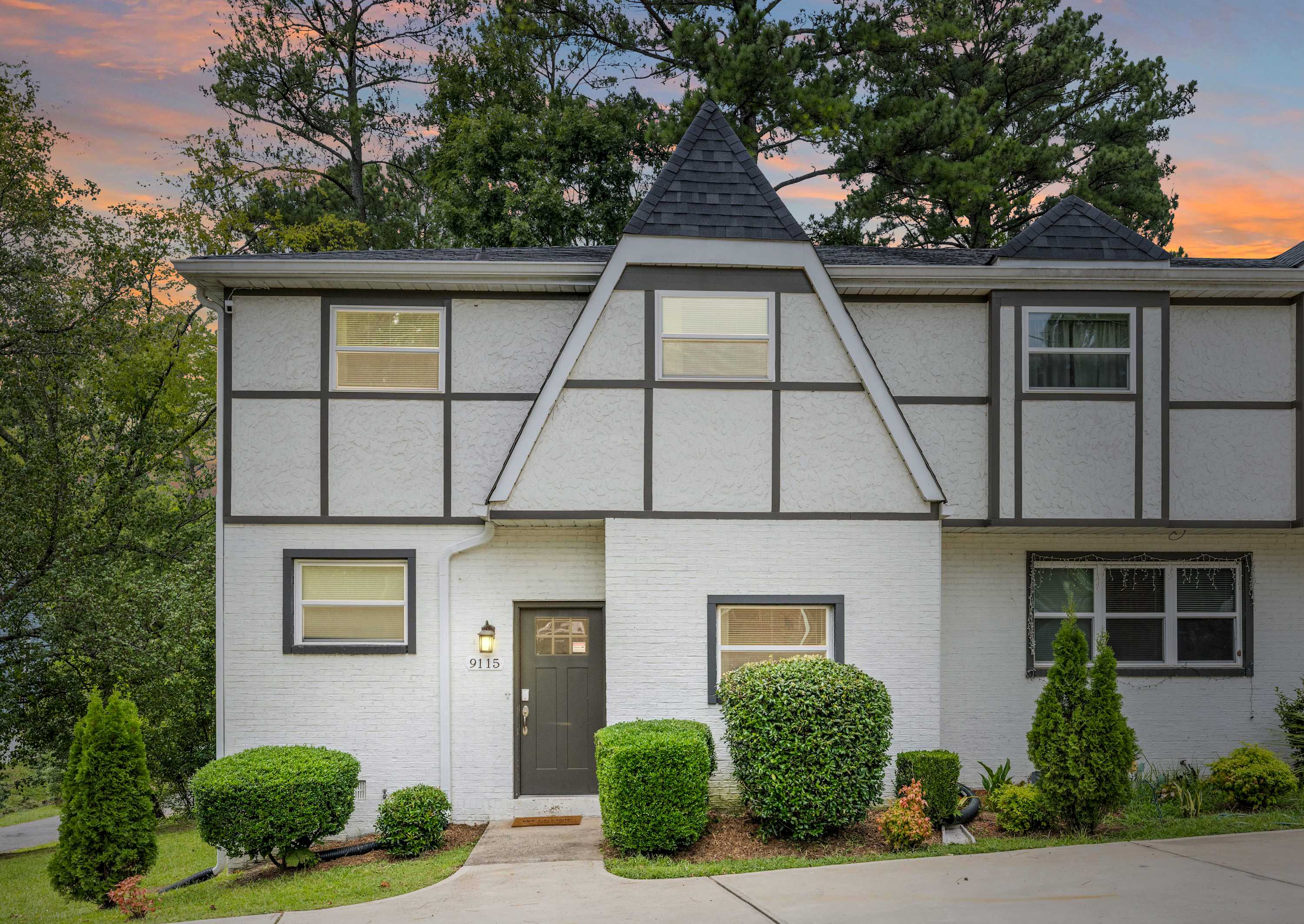 Charming & Cozy 4BR in SouthPark — Charlotte, NC — vacation rental