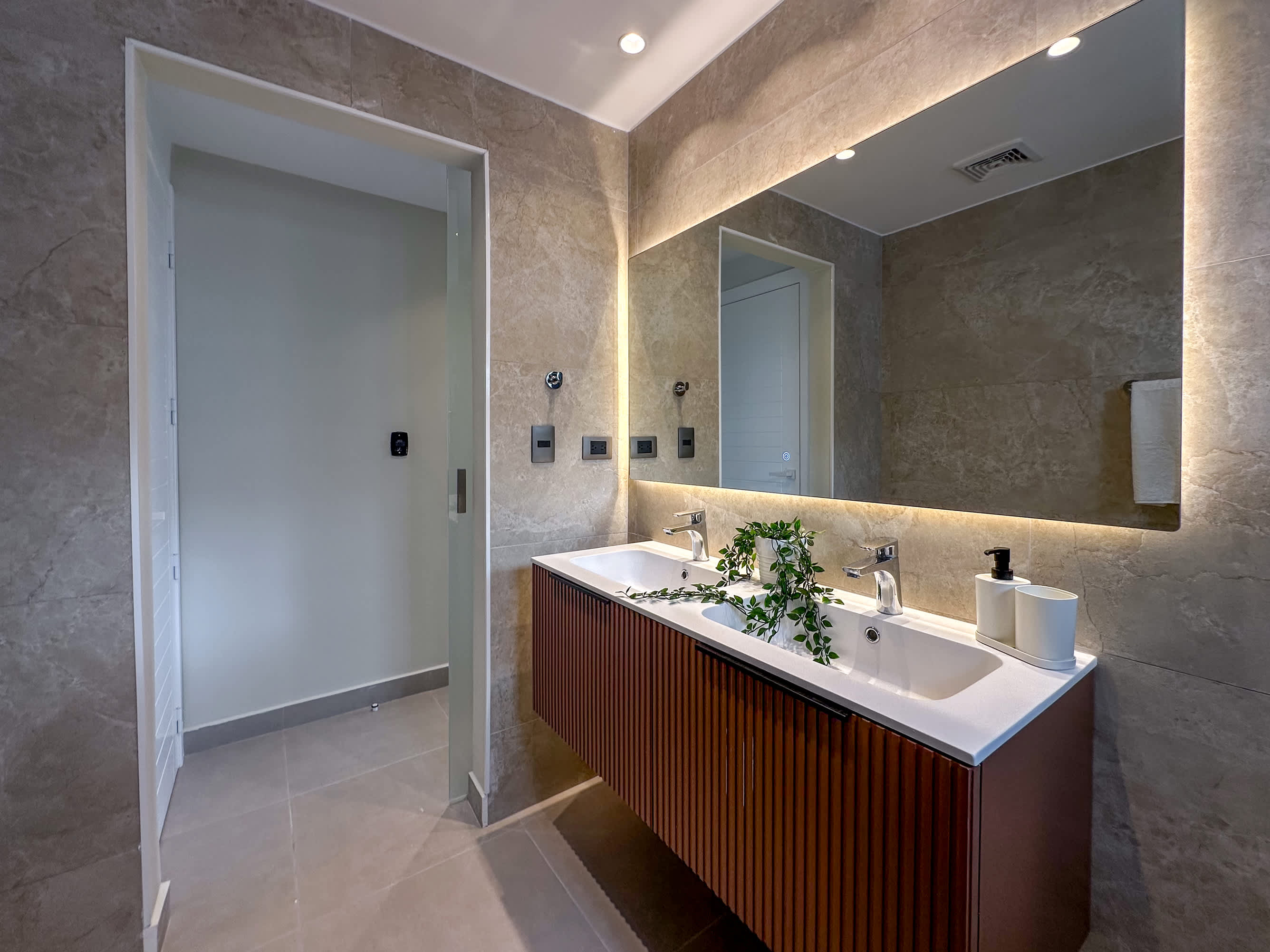 Fantastic brand new beach apartment