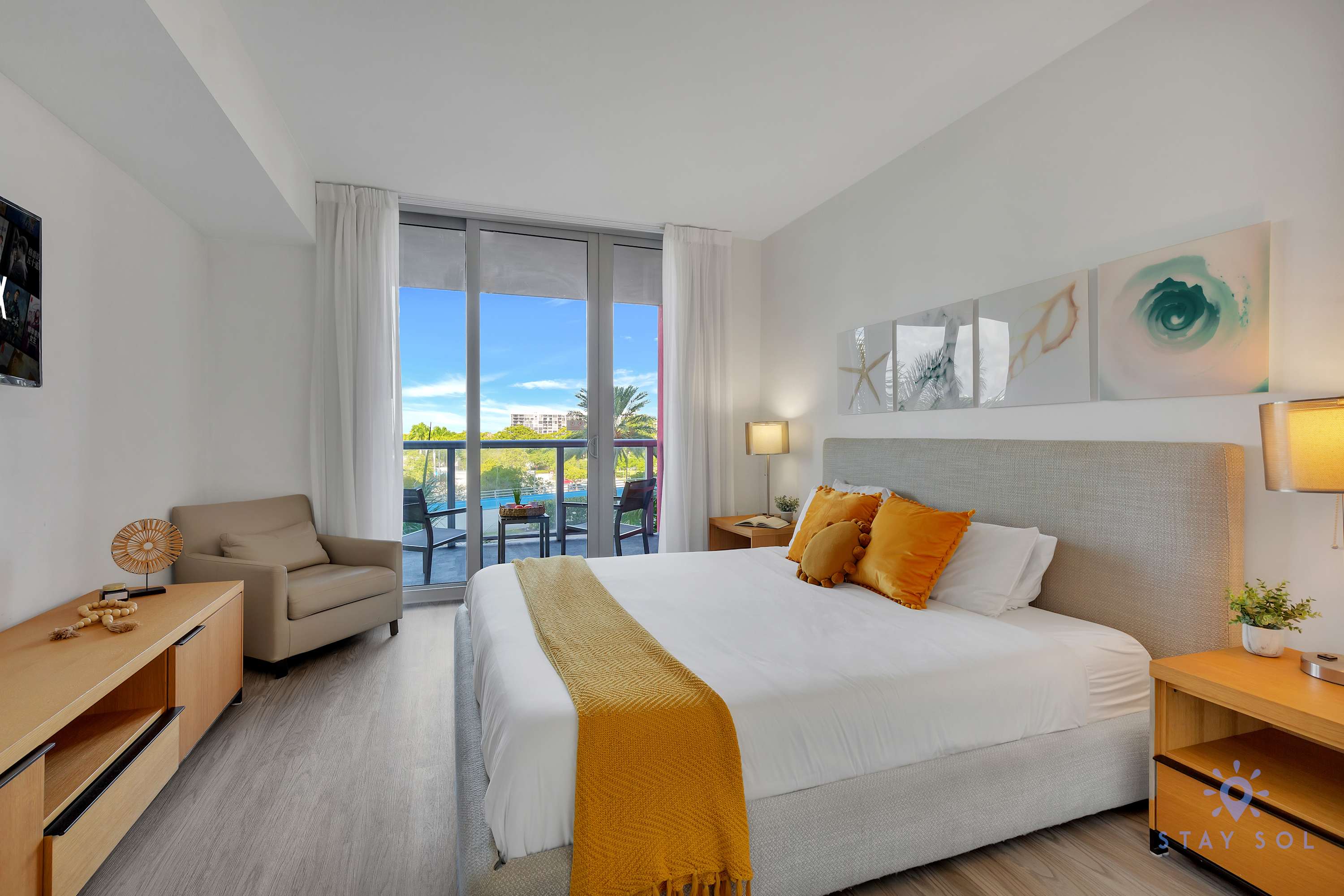 Great views Apartment with Pool & Balcony — Hallandale Beach, FL — vacation rental