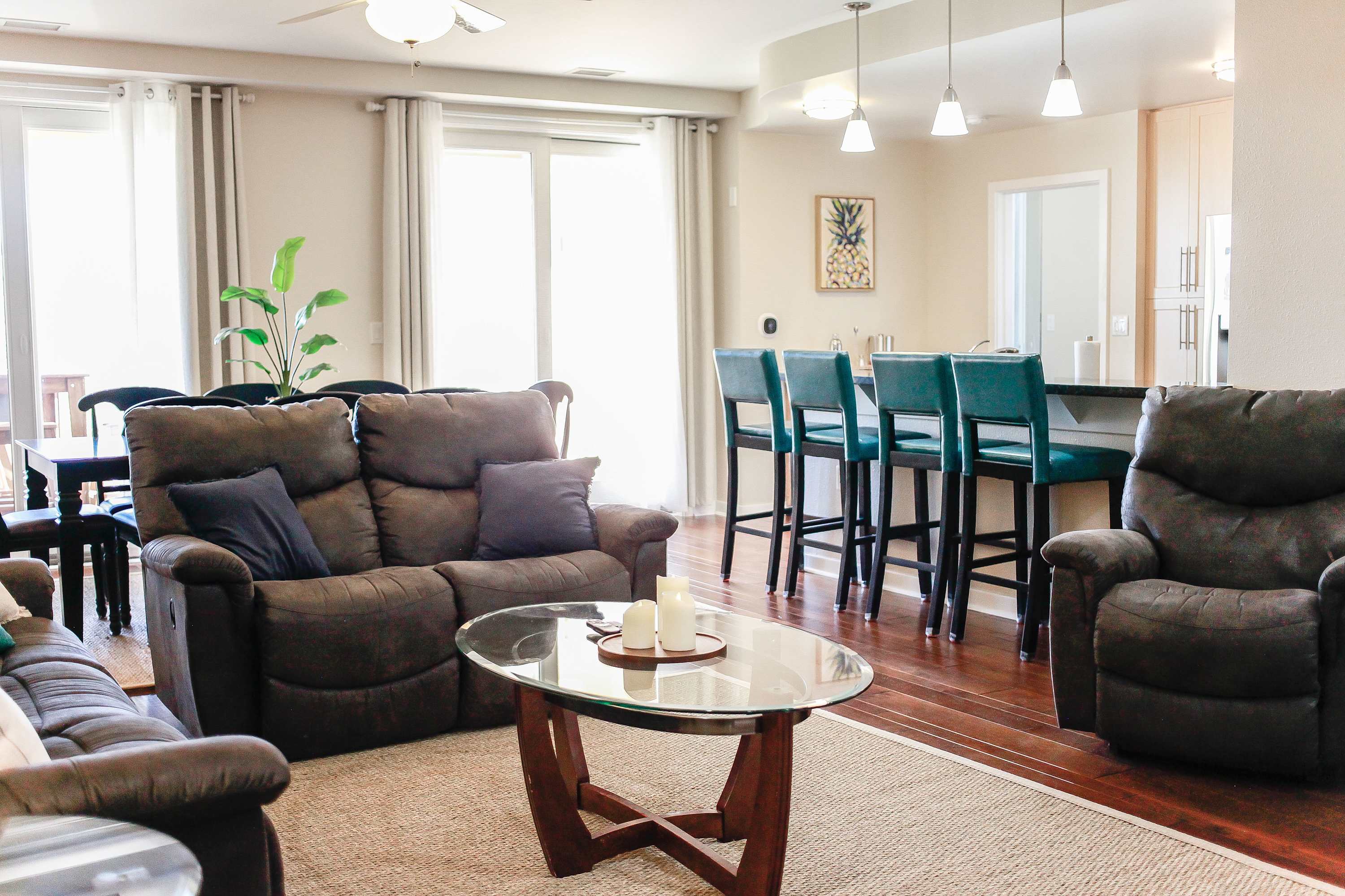 Sojourn Vitamin Sea Sleeps 6 — Virginia Beach, VA — vacation rental