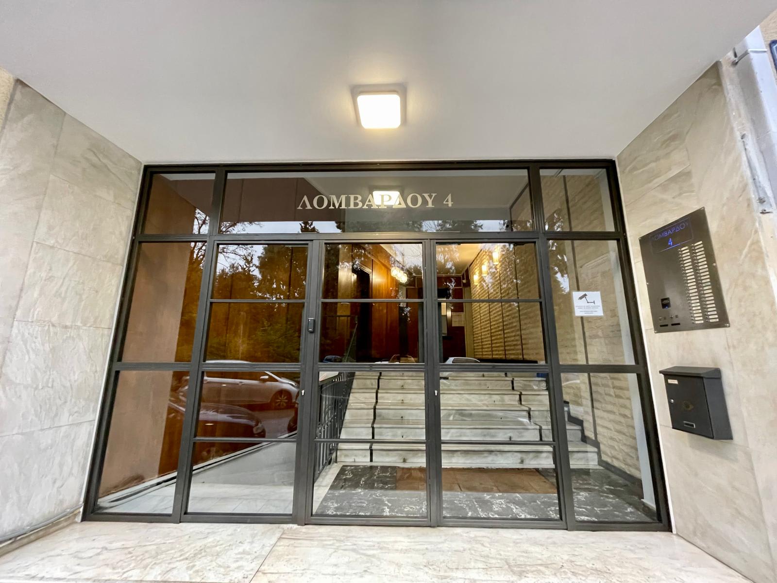 Fully renovated modern beauty in Central Athens in Athens — photo 3
