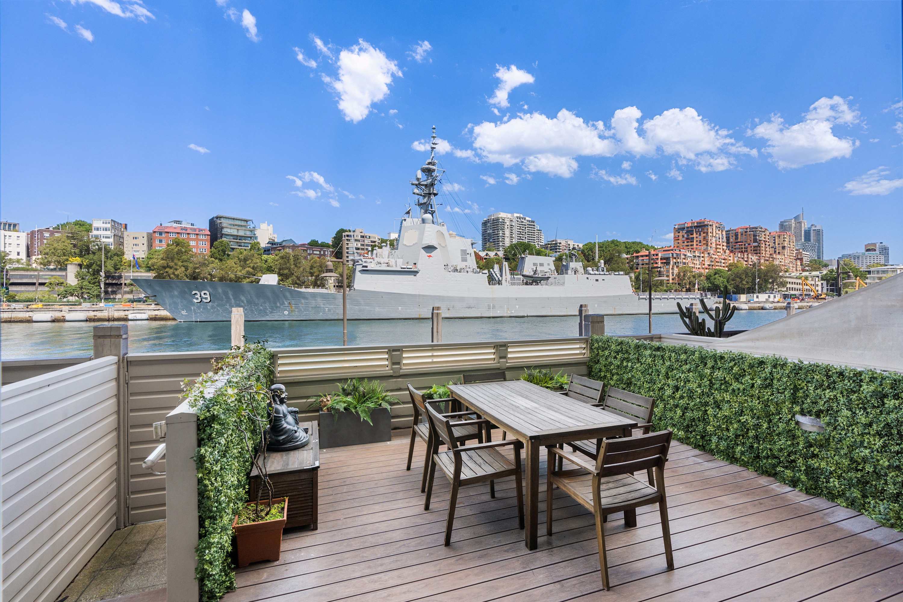 Artsy Boho Den in Iconic Fingerwharf, Woolloomoolo