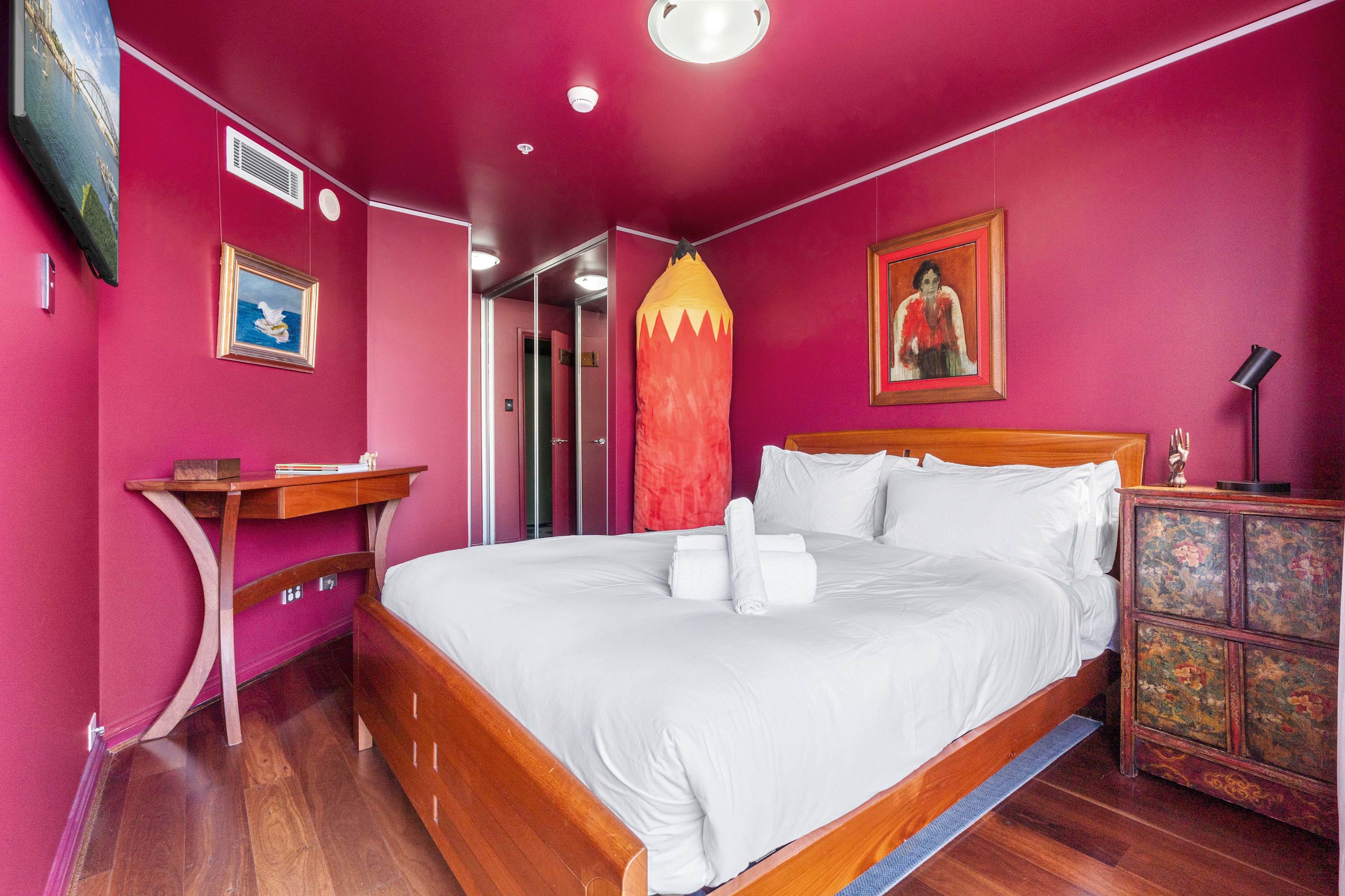 Artsy Boho Den in Iconic Fingerwharf, Woolloomoolo