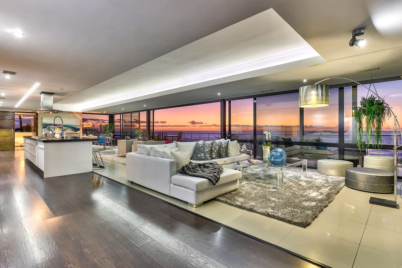  Stunning 4-bedroom Home just a Stone’s Throw from the Beach  — Camps Bay, Western Cape — vacation rental