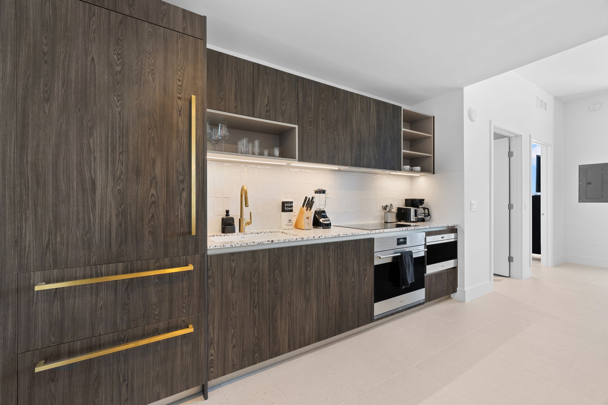 48Flr Condo w/Great Dtwn Views