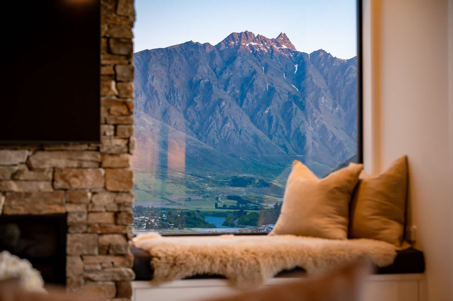 This fireplace adds a touch of luxury and comfort to your Queenstown retreat whether you’re lounging with loved ones or enjoying the serene surroundings.