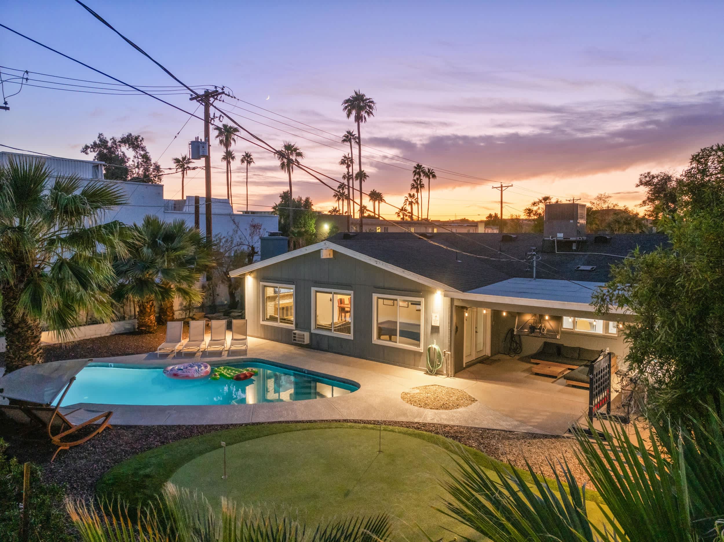 4 Br Tempe Retreat: Pool | Putt Putt | Pool Table