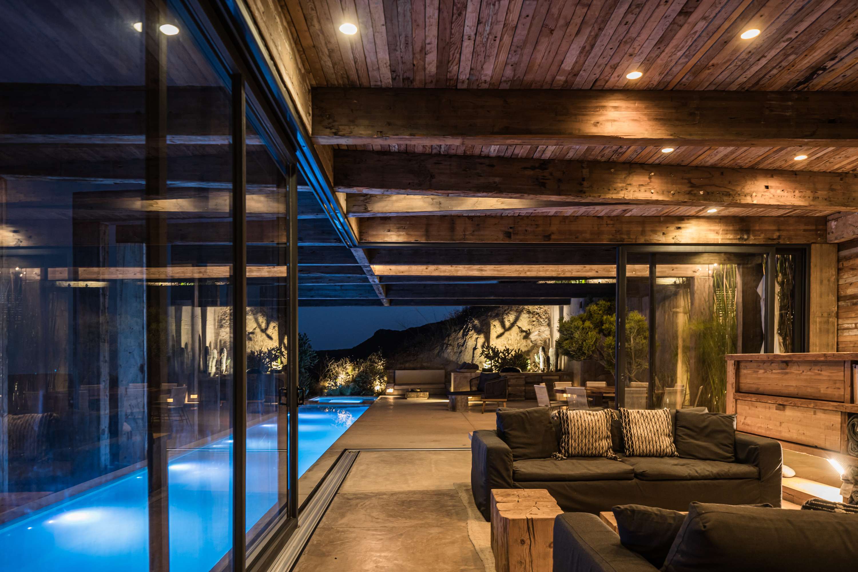 Casa UNO Cuatro Cuatros 24