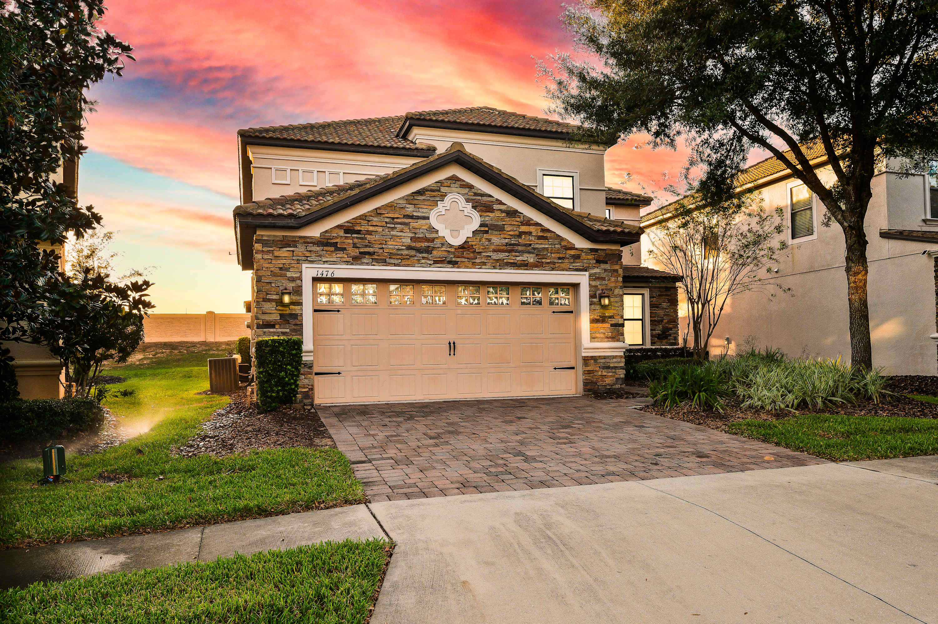 Sleeps 15! + Heated Pool+ Lazy River + Game room