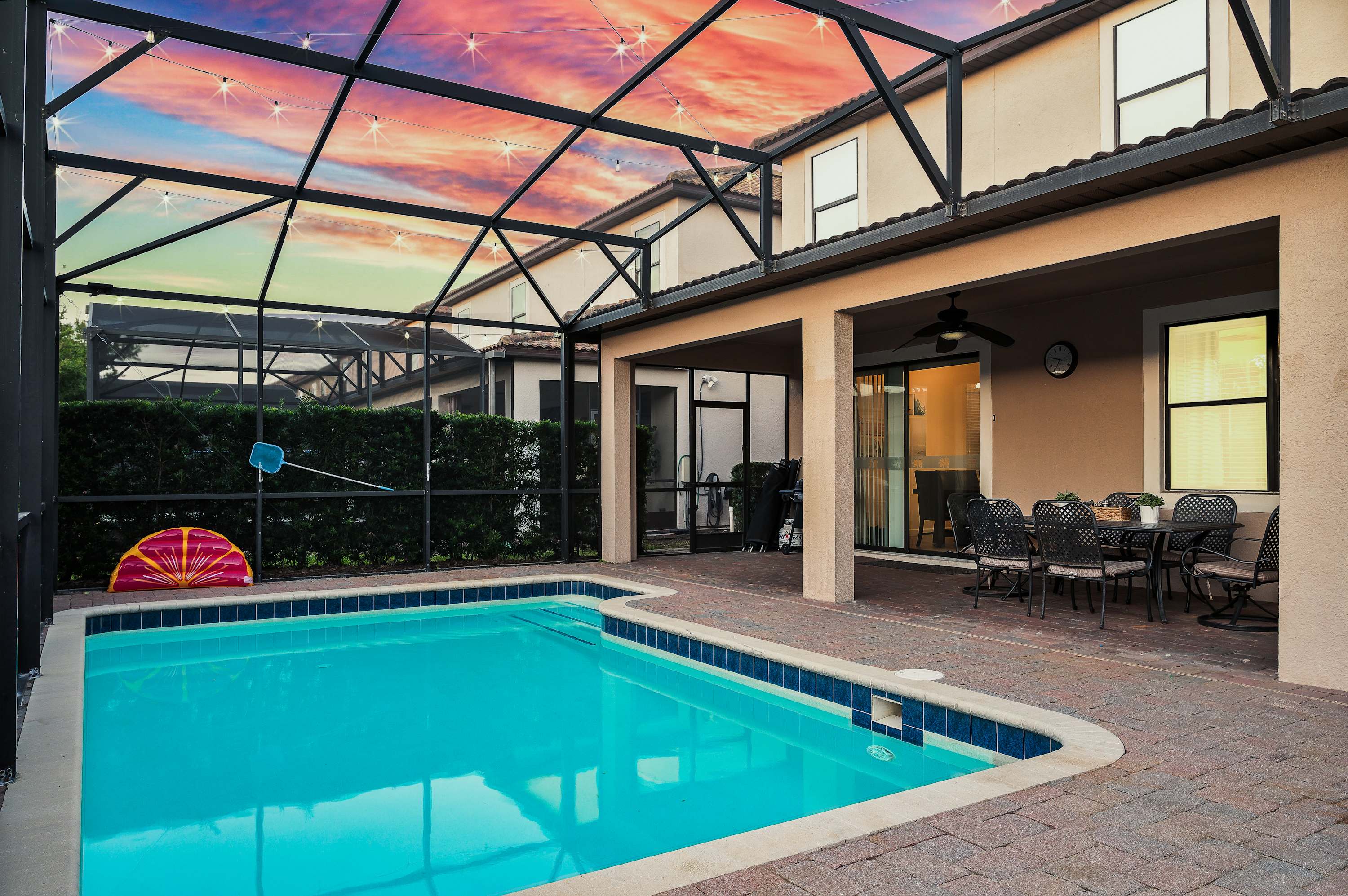 Sleeps 15! + Heated Pool+ Lazy River + Game room