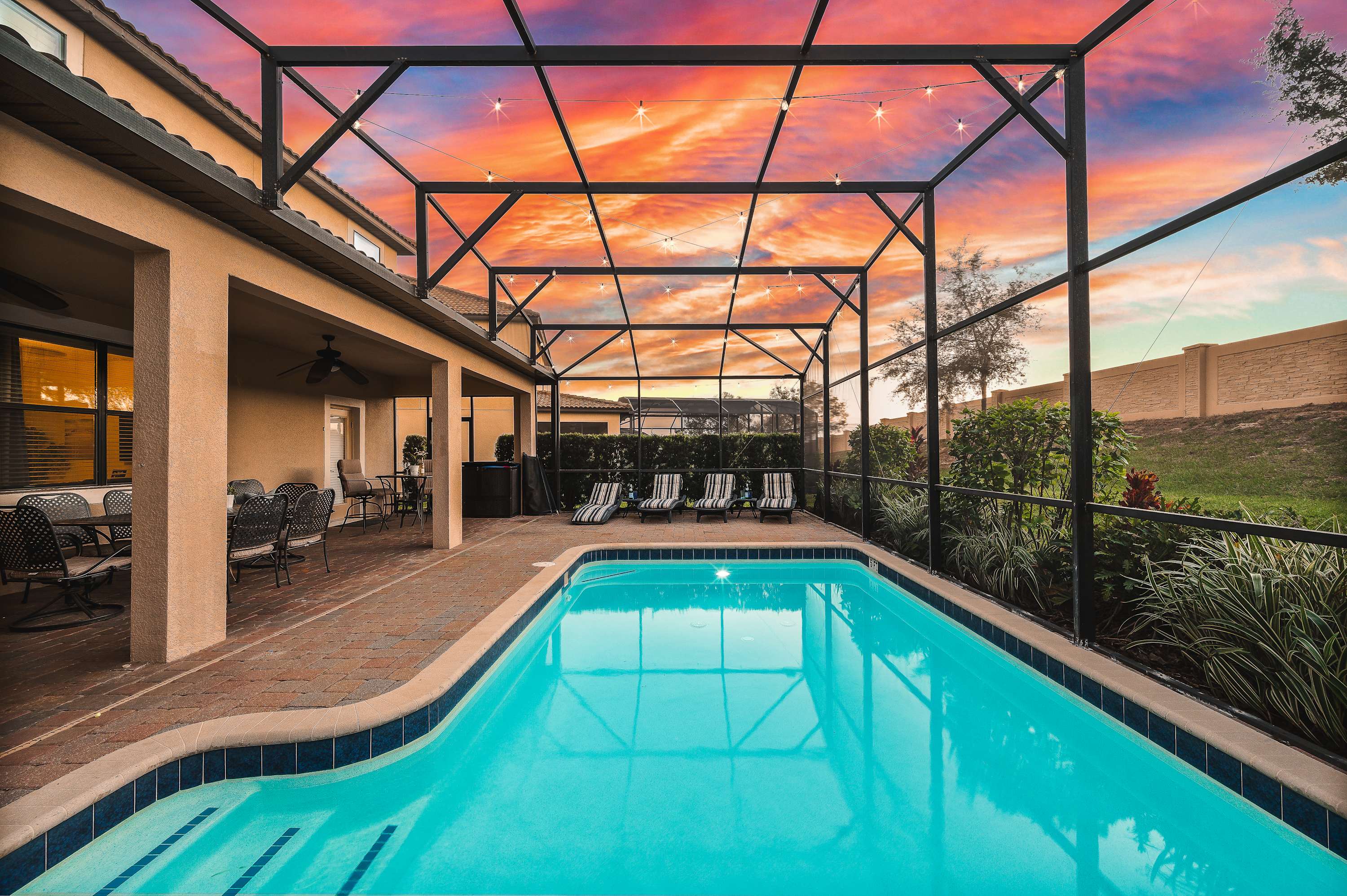 Sleeps 15! + Heated Pool+ Lazy River + Game room