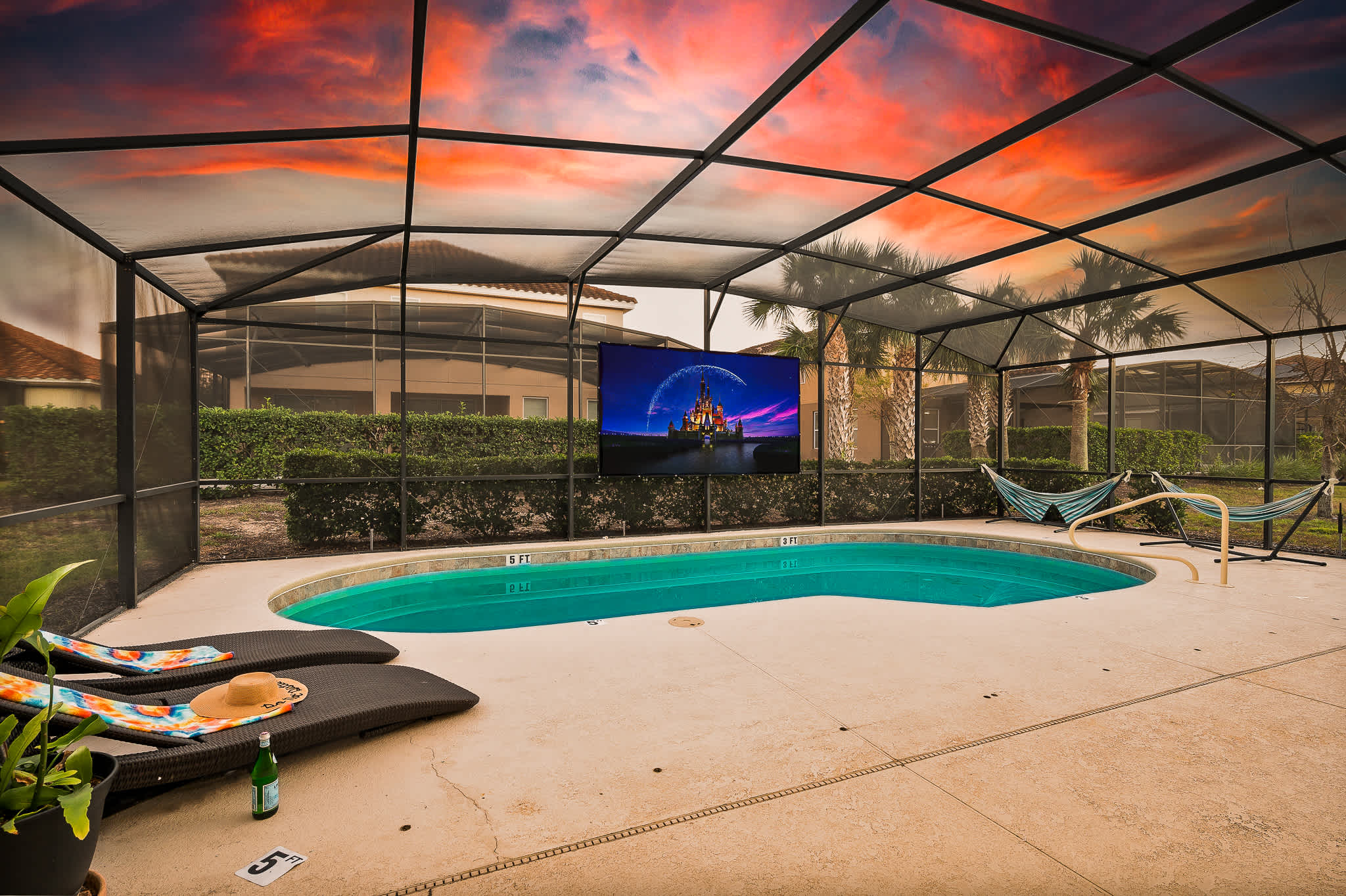 Heated Pool, Lazy River, Game Room 12 MI to Disney