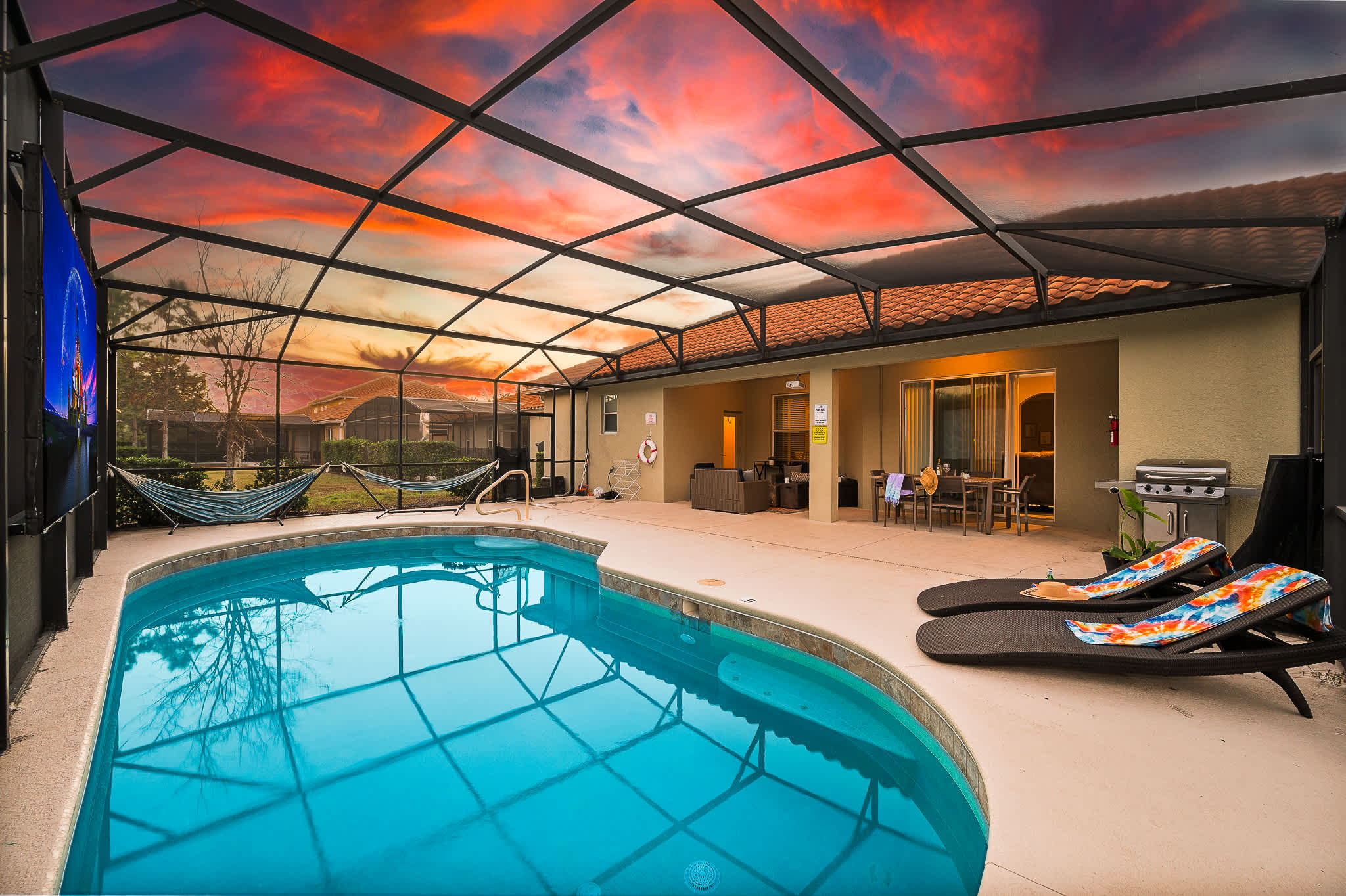 Heated Pool, Lazy River, Game Room 12 MI to Disney