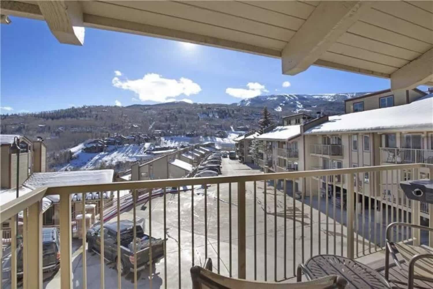 Updated 3 BR, 2 BA with Pool & Hot Tub - Stunning Mountain Views! 4