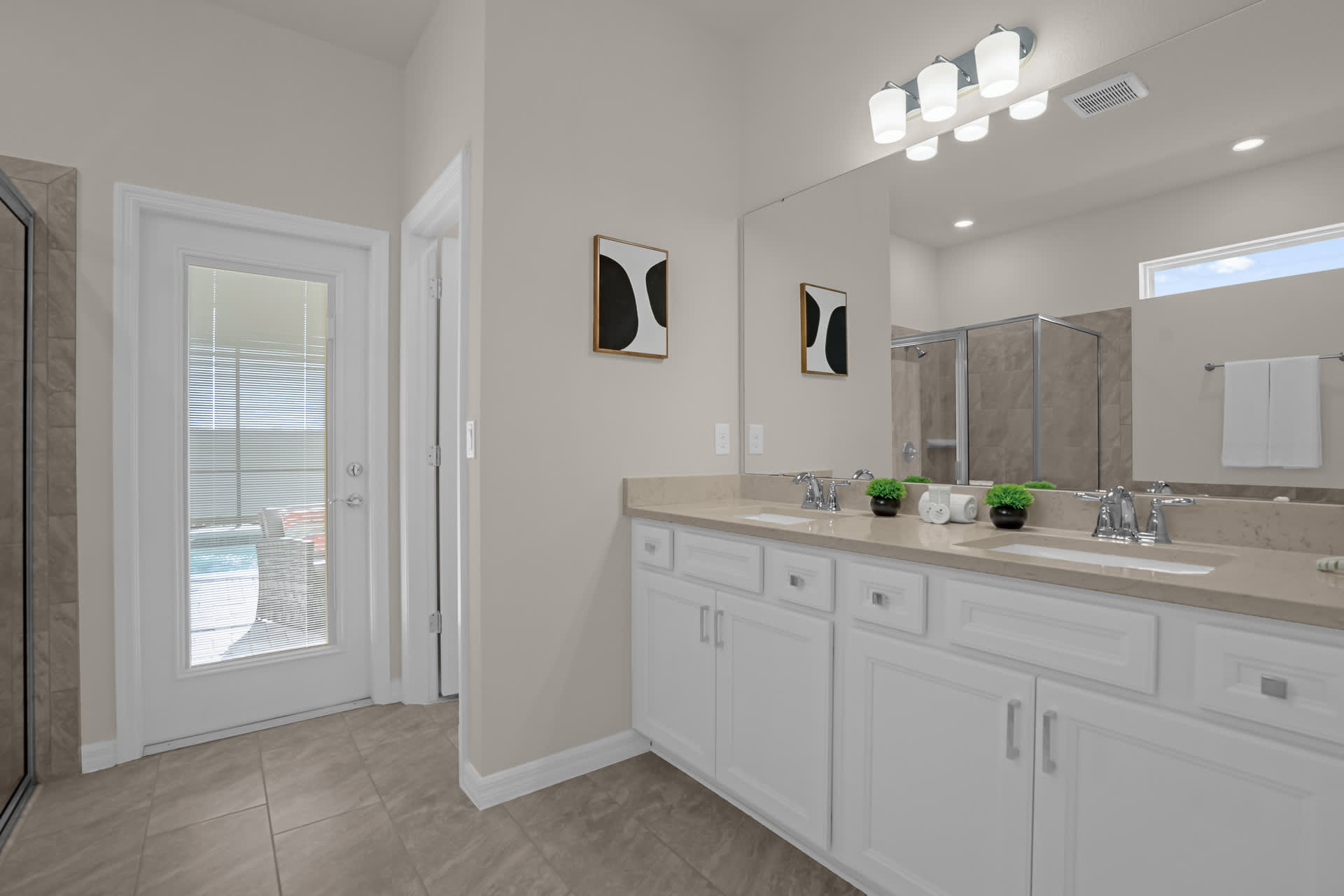 Upstay Family Retreat w Pool Cinema Games Room | Photo 35