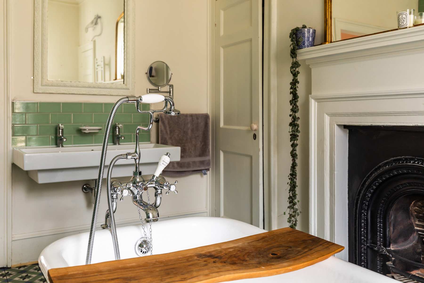 Georgian Townhouse with Garden near Royal Crescent in Park Street 38 BA1 2TD - Property image 31 - VivreStays
