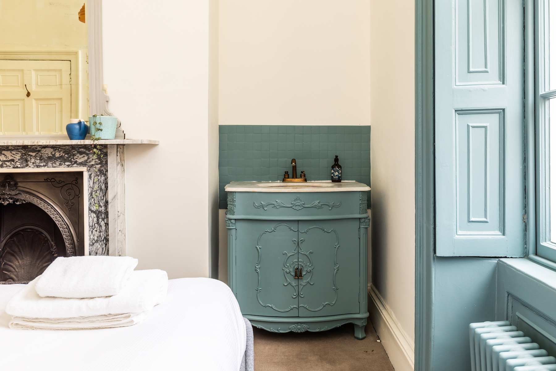 Georgian Townhouse with Garden near Royal Crescent in Park Street 38 BA1 2TD - Property image 35 - VivreStays
