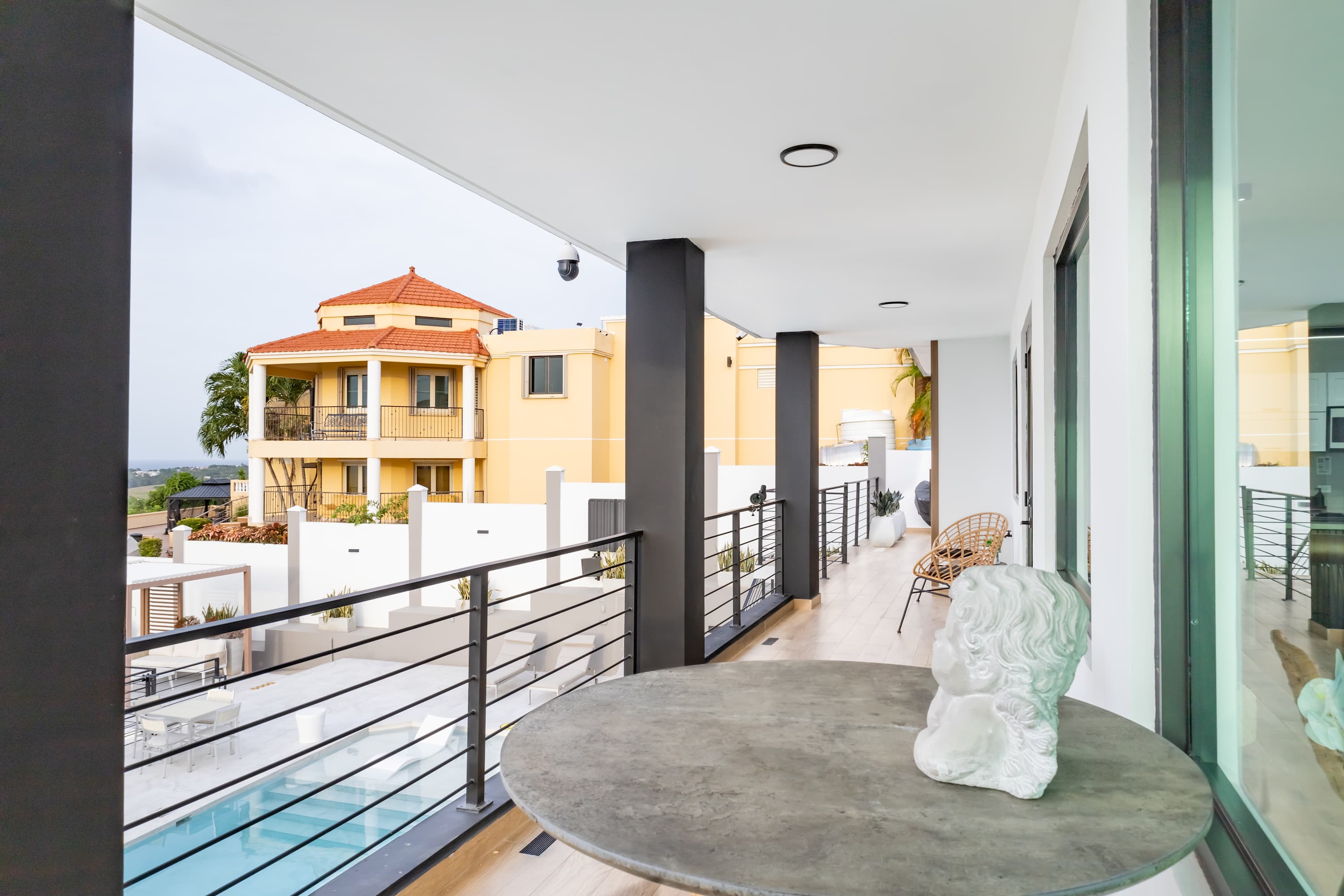 Luxury Villa on the hills looking at the atlantic ocean - Property photo
